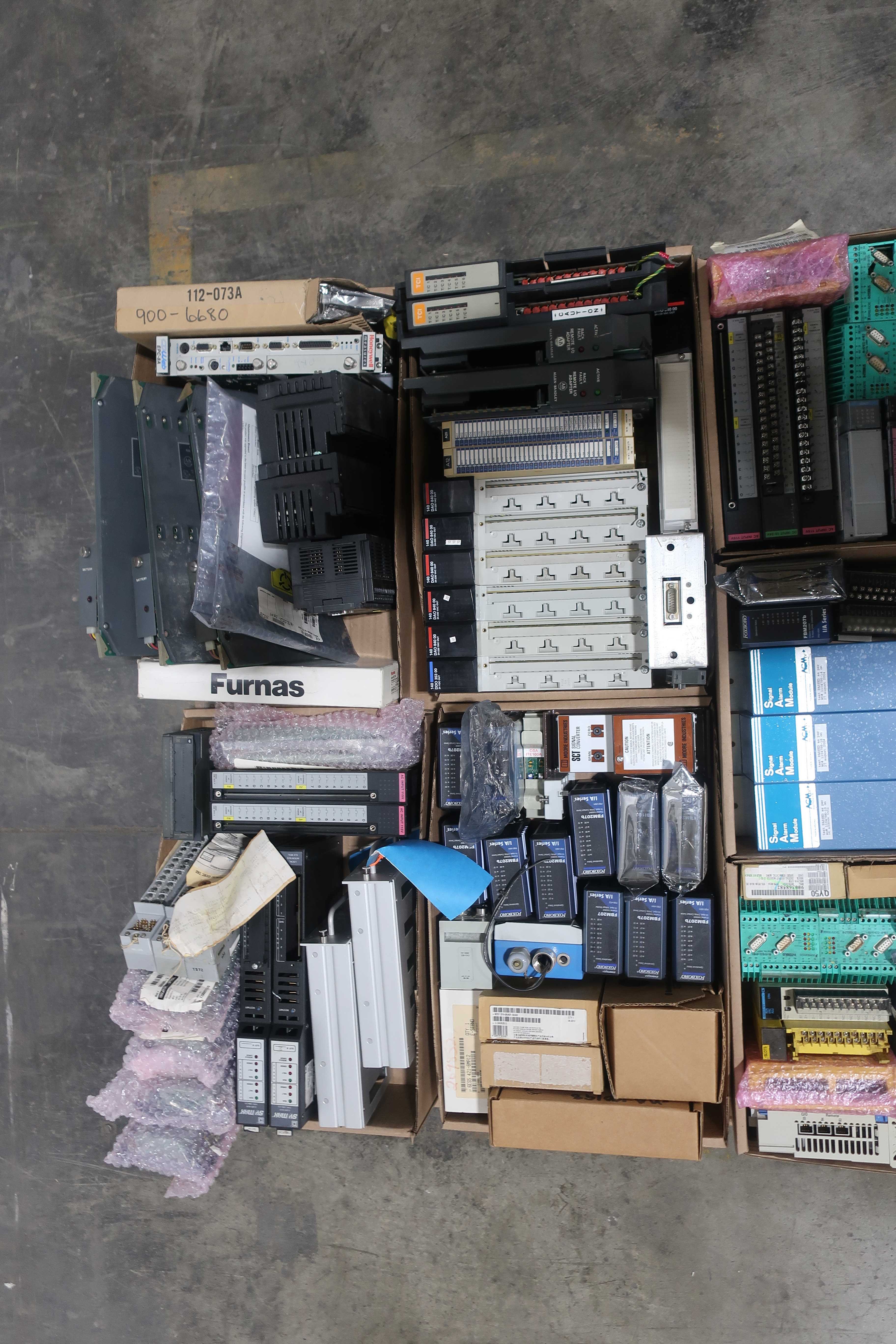 SKU 1741723 - 3 PALLETS OF ASSORTED MODULES - PLC MODULES