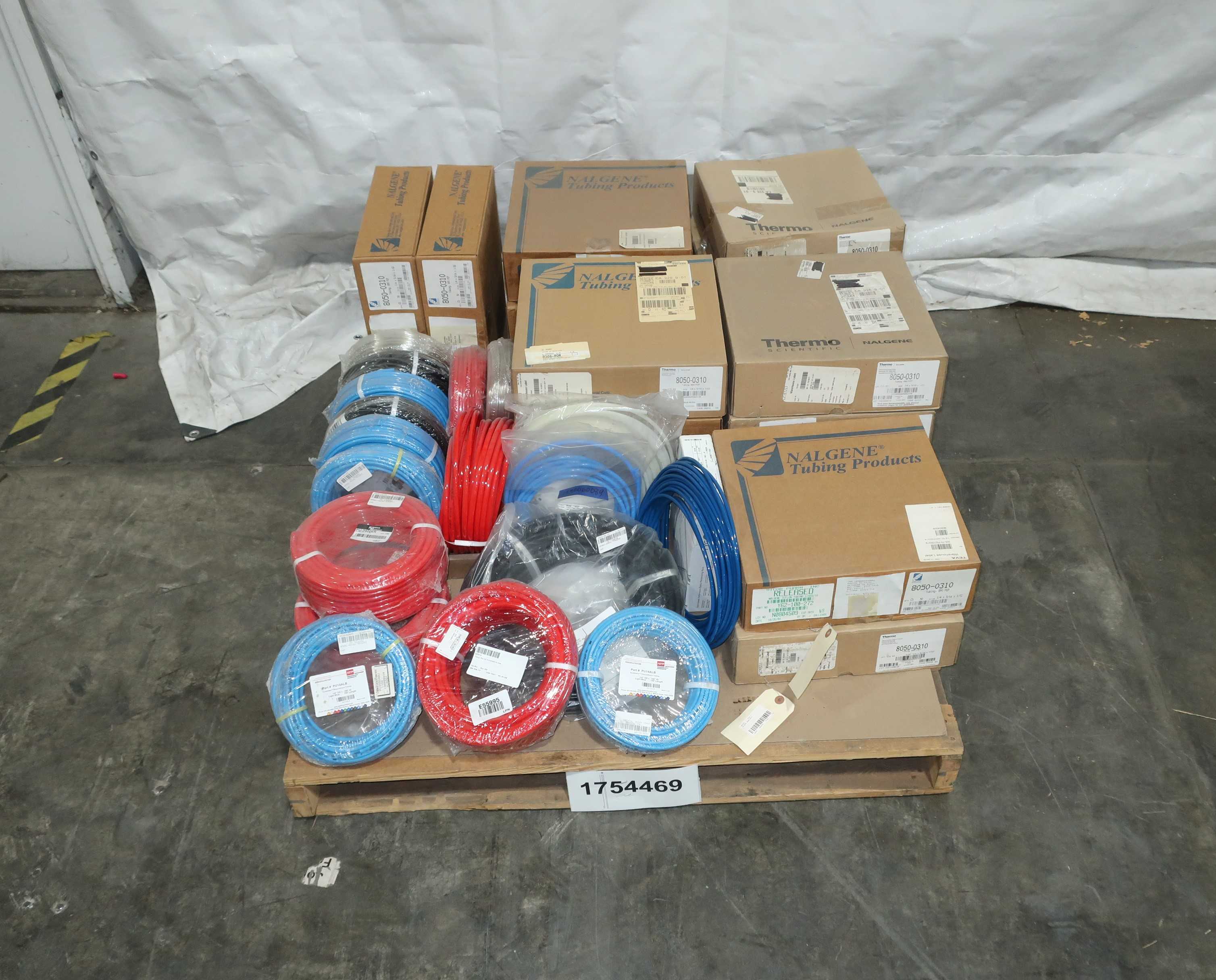 SKU 1754469 - PALLET OF ASSORTED TUBING - LAB & SCIENTIFIC