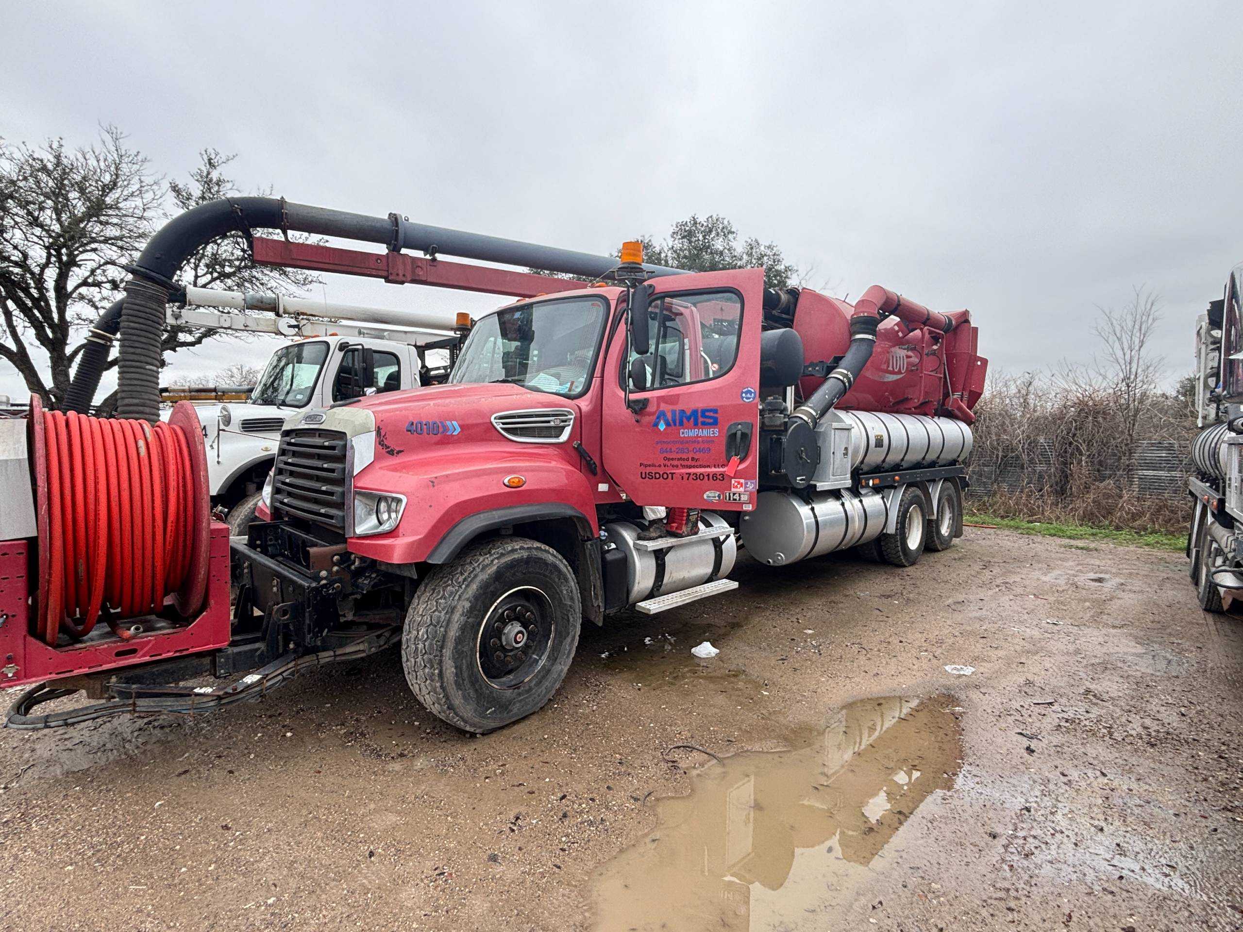 2012 FREIGHTLINER & VACTOR MFG 114SD VACTOR 2100 VACUUM TRUCK - VACUUM TRUCKS