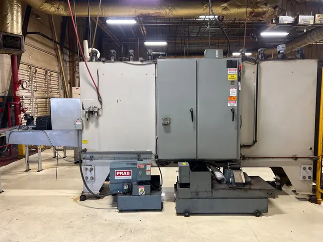 CDMC MAG-8 DEBURRING MACHINE - undefined
