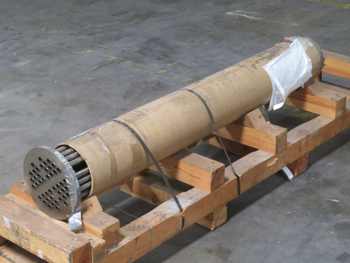 BELL & GOSSETT 270385 4-246-08-06, TUBE BUNDLE, 4-PASS, 304 SS, 0.81 MM WALL THK, 9.53 MM OD - SHELL & TUBE HEAT EXCHANGER