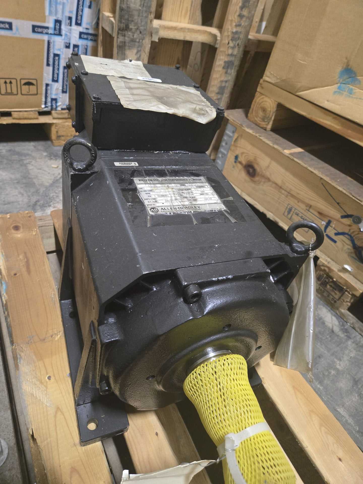 ALLEN-BRADLEY BULLETIN 1327 HIGH PERFORMANCE 15 HP AC MOTOR - AC MOTOR