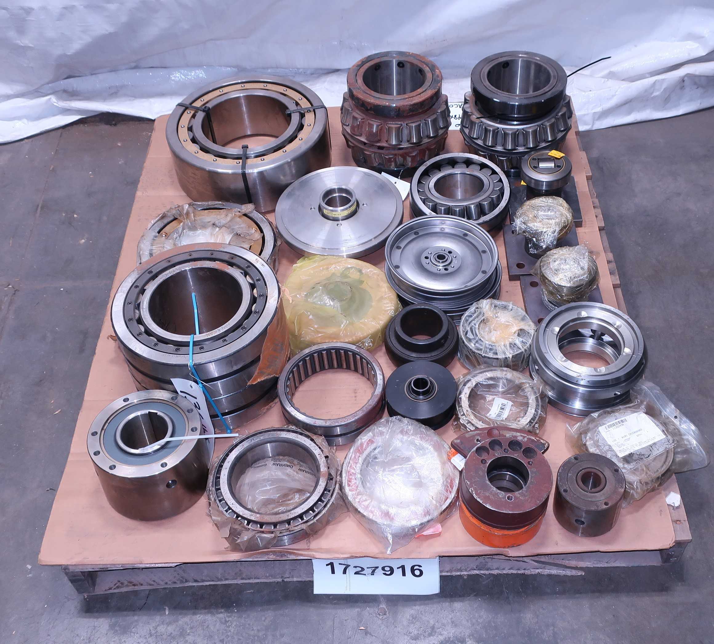 SKU 1727916 - PALLET OF ASSORTED BEARINGS, SKF, TIMKEN, SEAL MASTER - BEARINGS