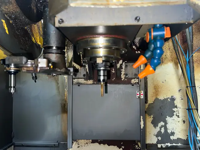 2004 TOYOSK TVT301S VERTICAL MACHINING CENTER - undefined