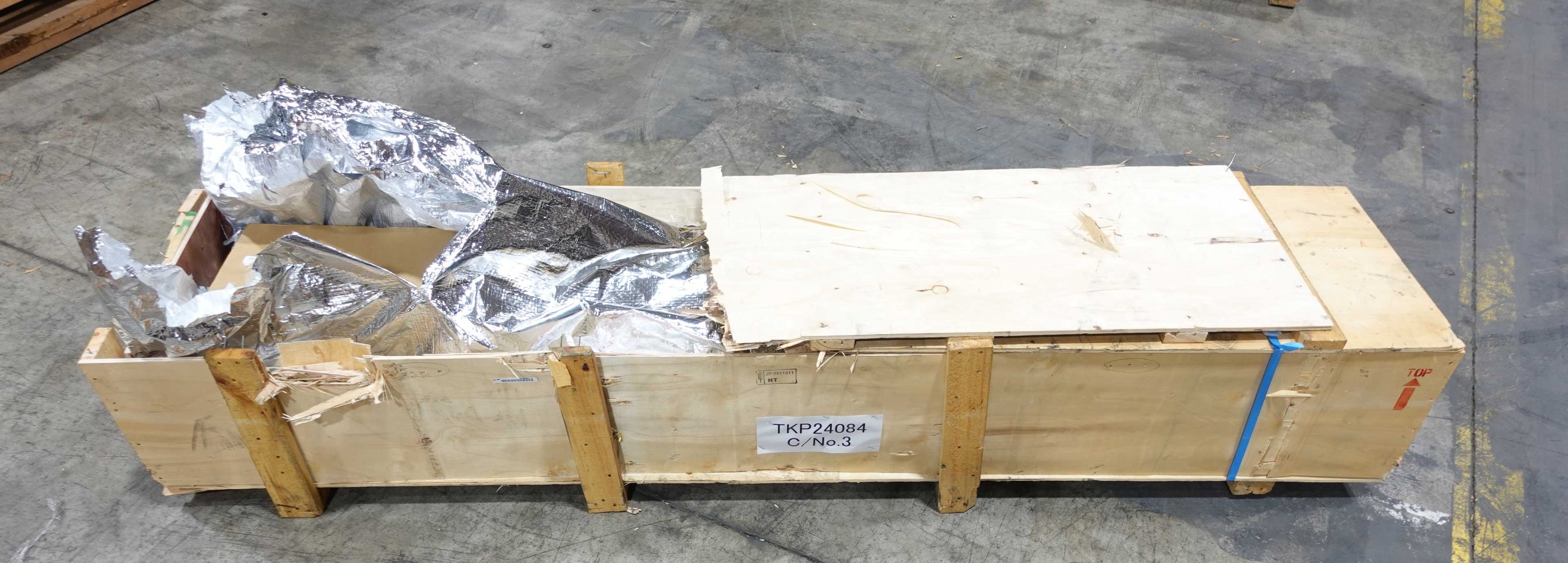 LOT OF 2 TKP24084 LINEAR BEARING RAILS - LINEAR MOTION