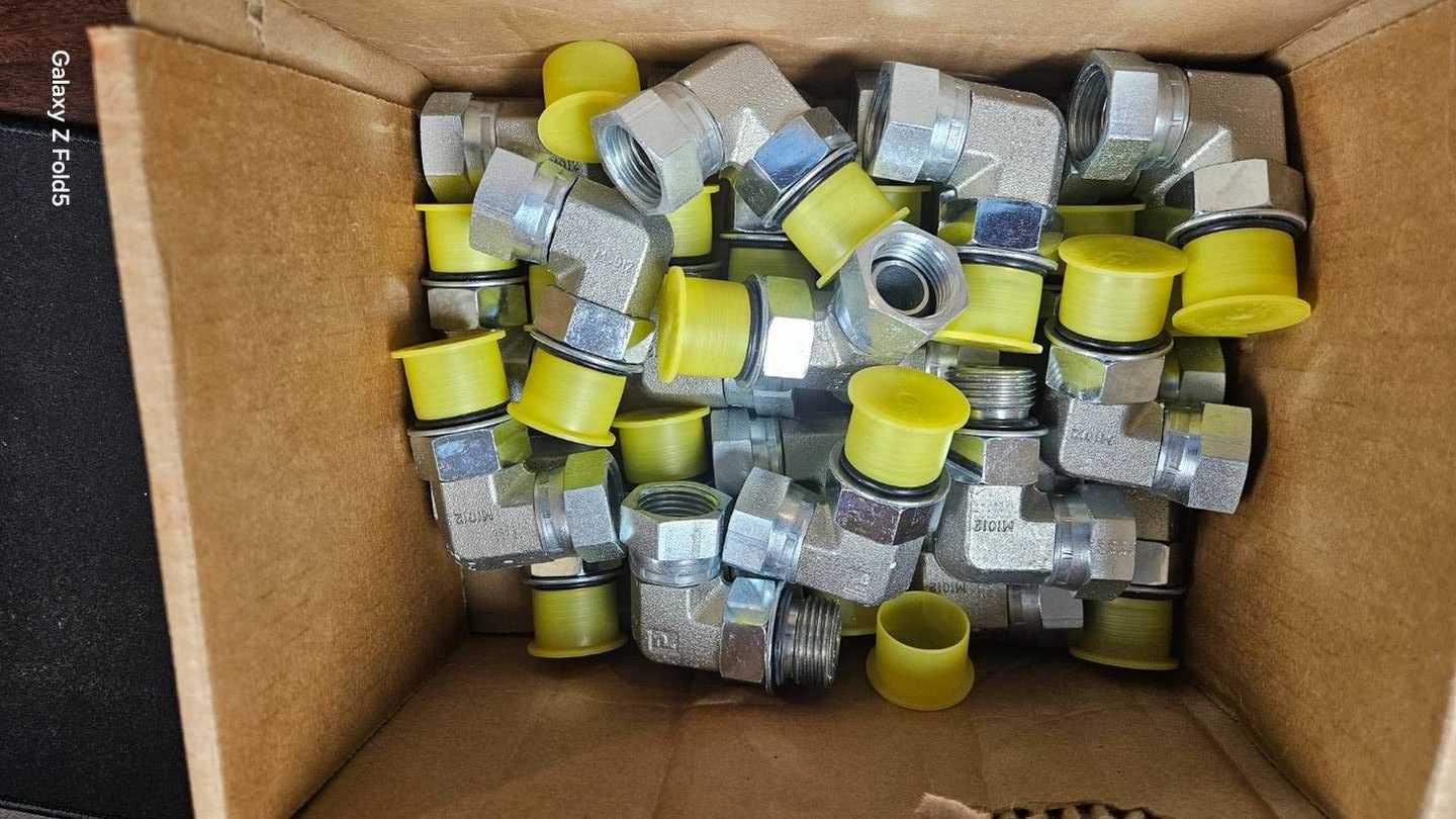 PARKER HANNIFIN 2507-10-08 HYDRAULIC FITTINGS CASE OF 25 - HYDRAULIC PARTS