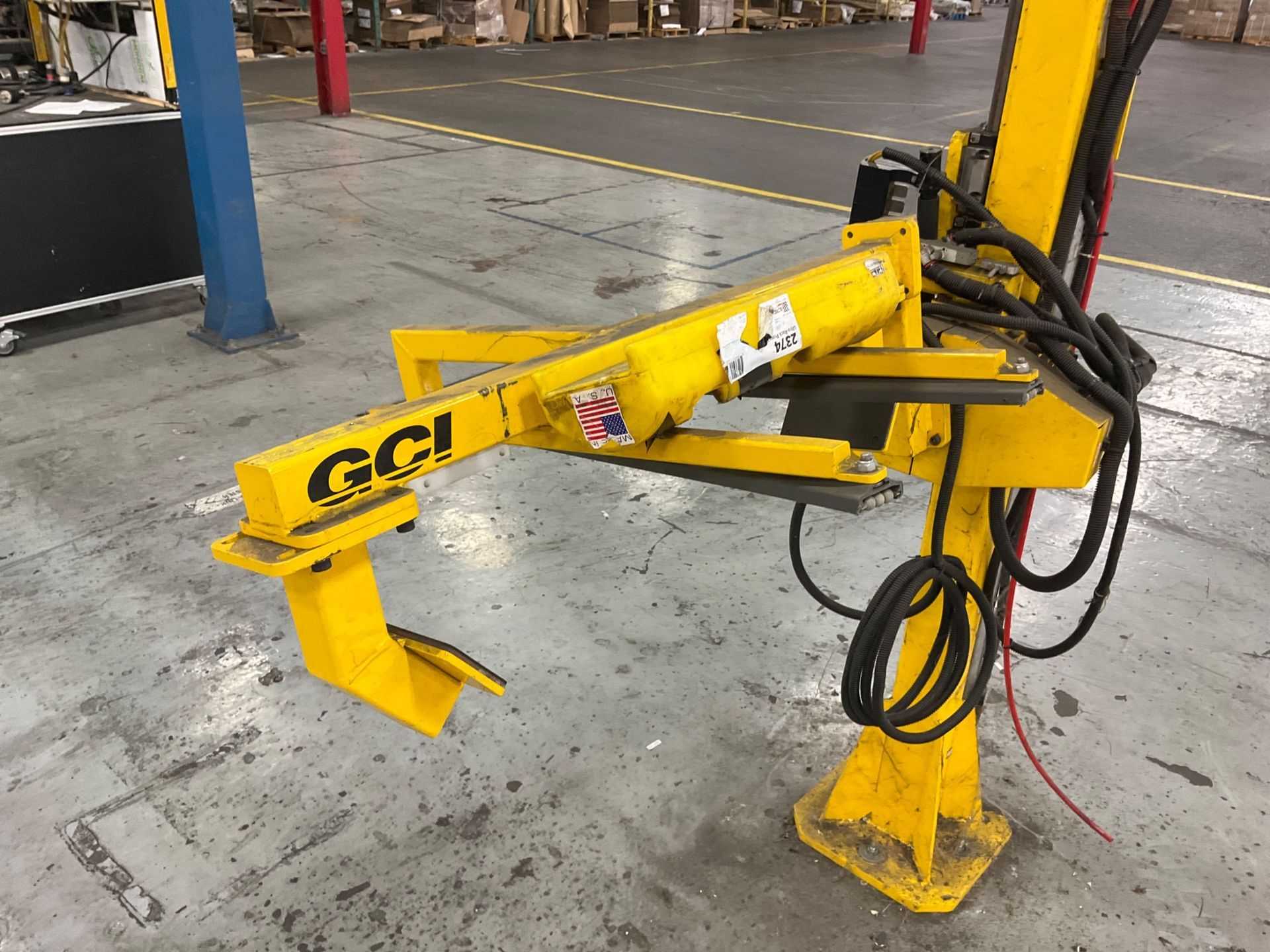 GCI PNEUMATIC FLIPPER DEVICE - MATERIAL HANDLING