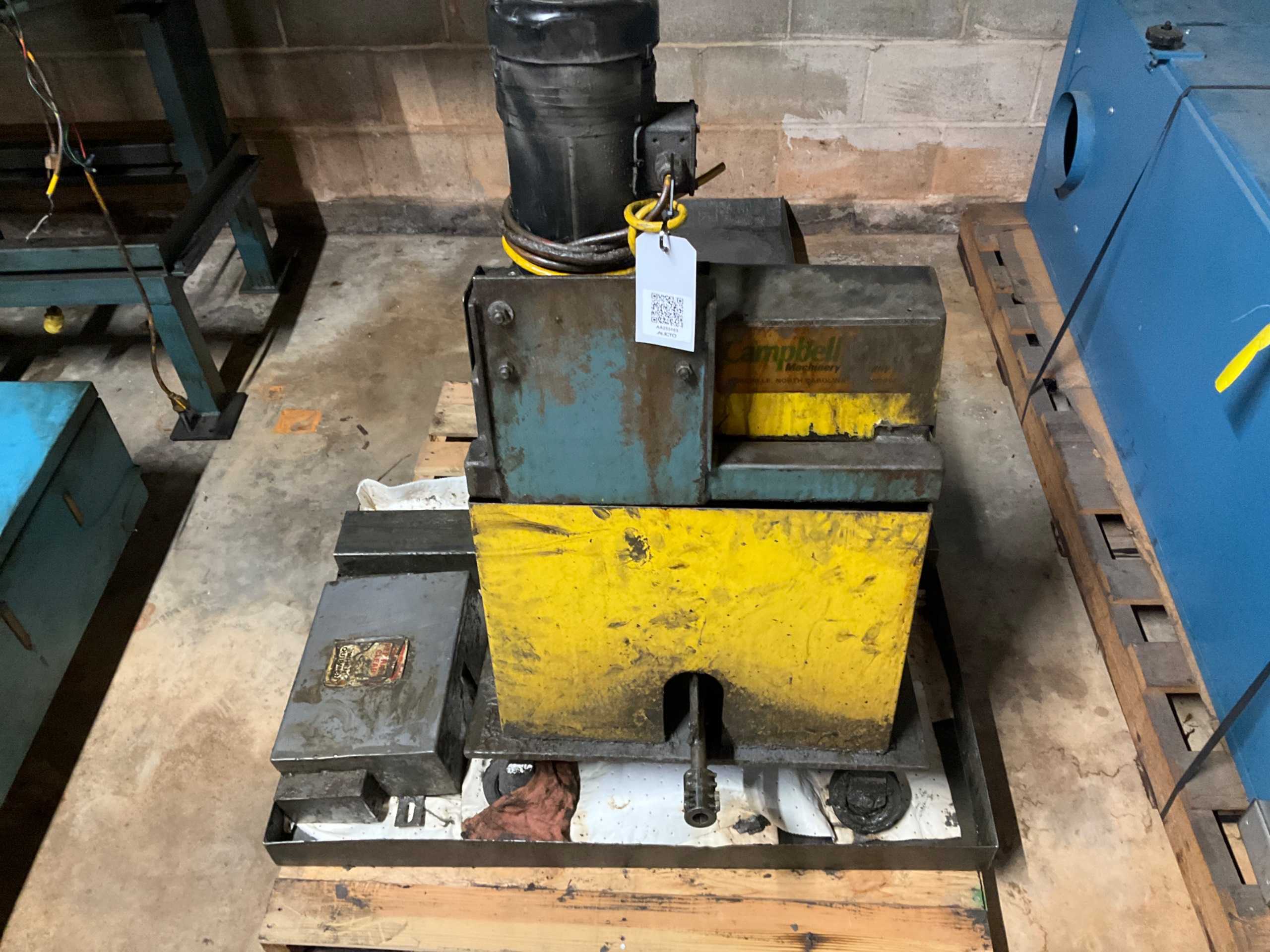 BULK QTY OF INDUSTRIAL PARTS - INDUSTRIAL PARTS