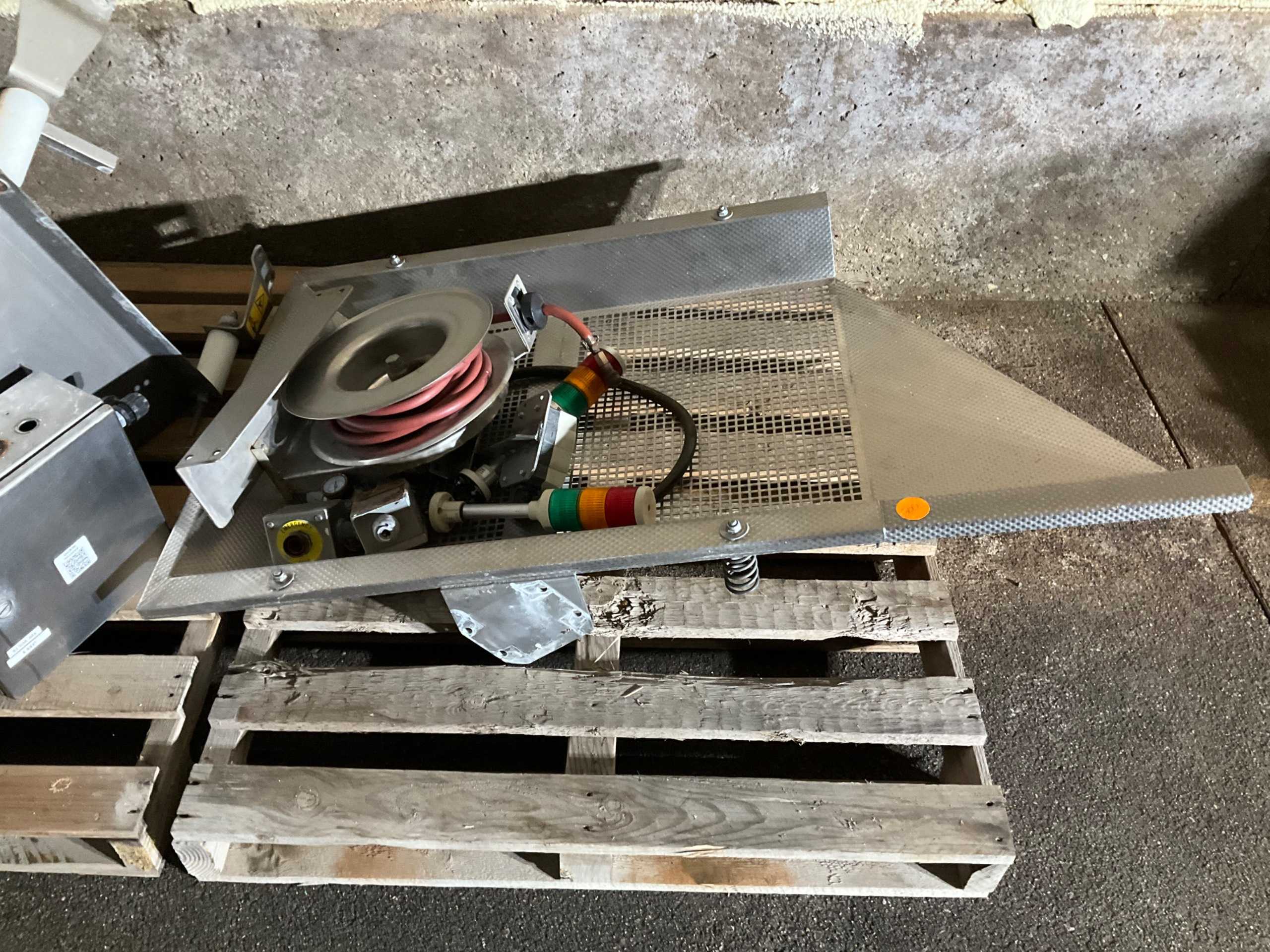 STAINLESS STEEL BELT CONVEYOR - BELT CONVEYOR