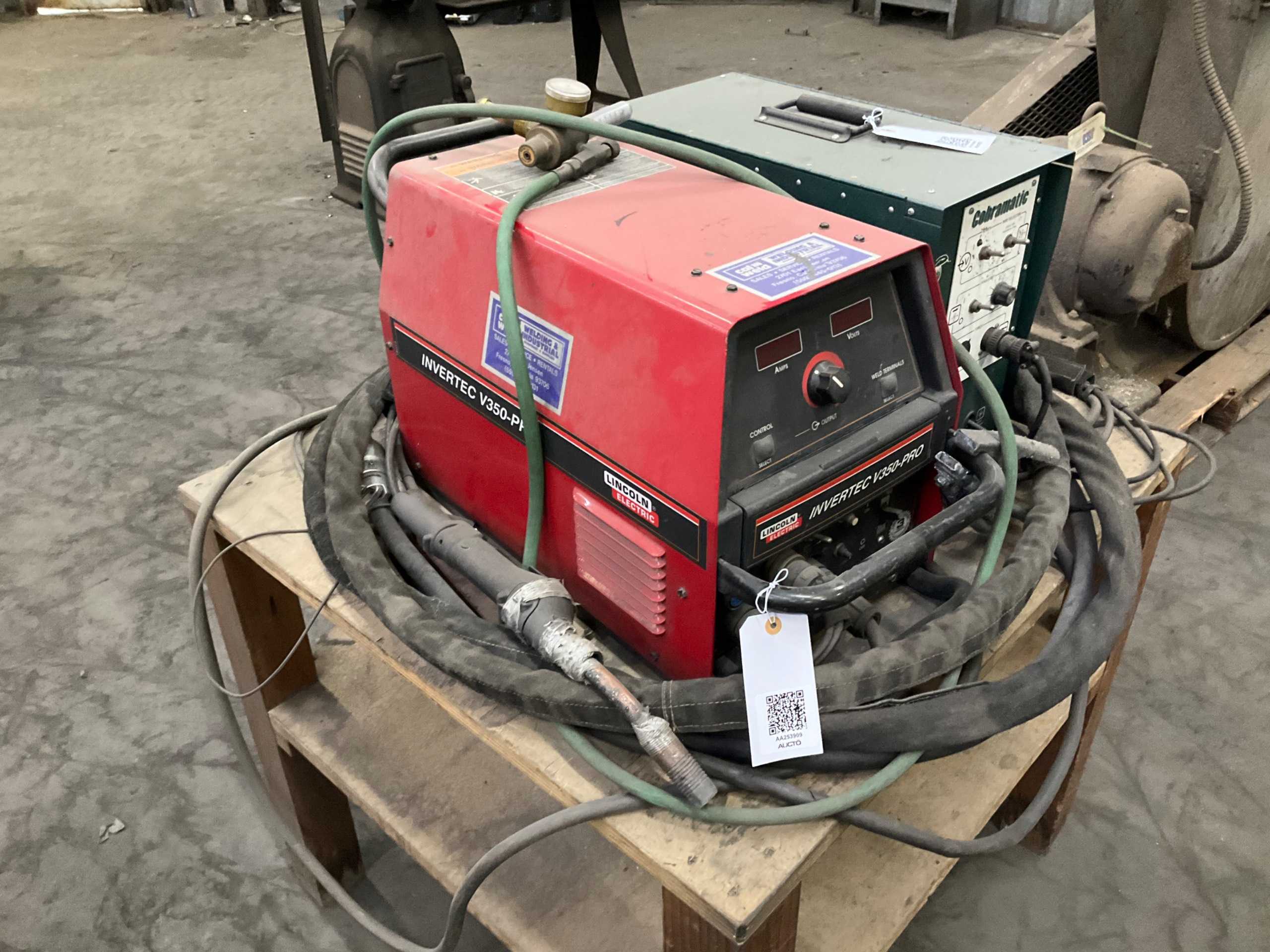 LINCOLN ELECTRIC V350-PRO MULTI-PROCESS WELDER - MULTI-PROCESS WELDERS