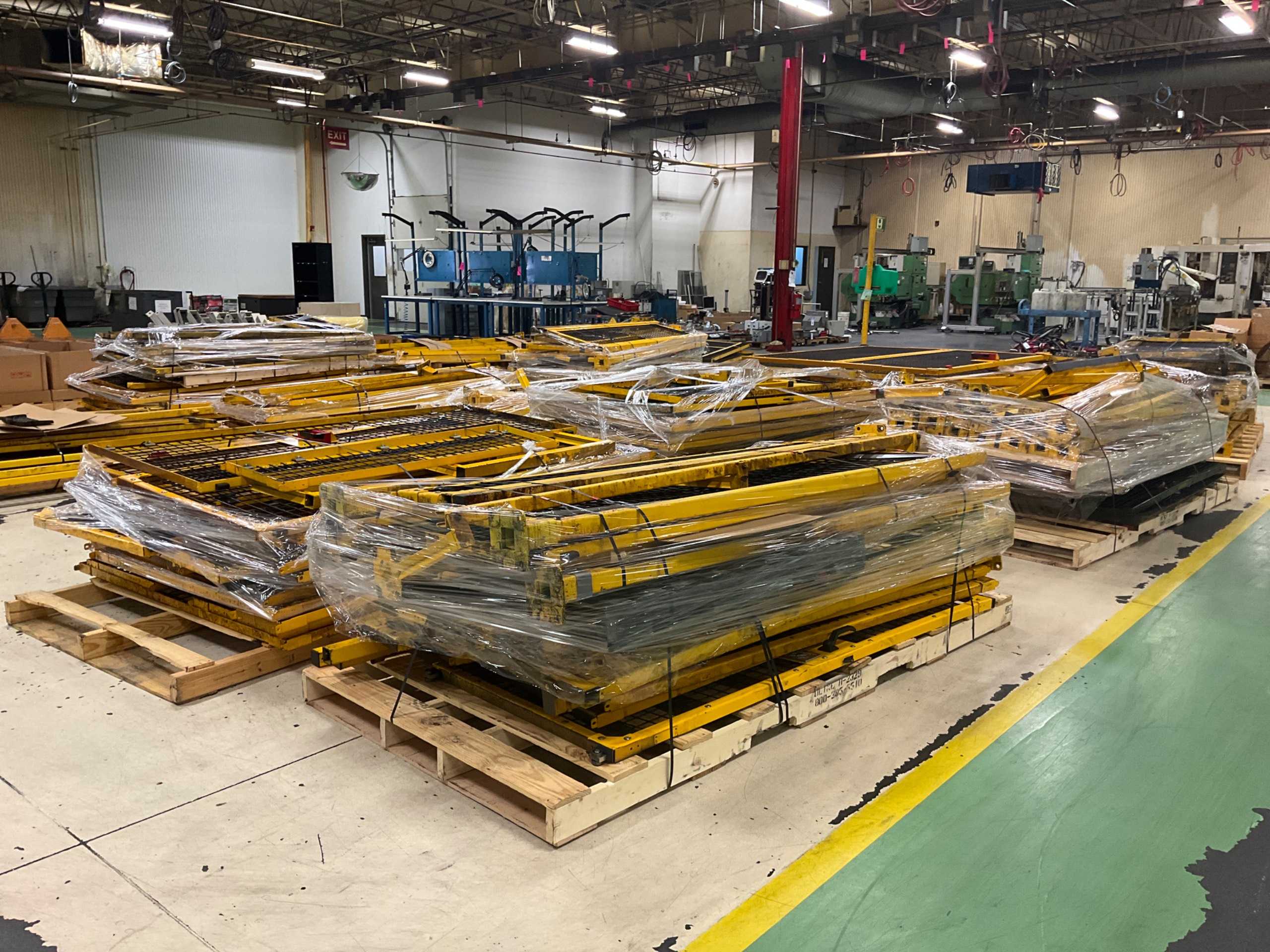 BULK QTY OF SAFETY FENCE - SAFETY EQUIPMENT