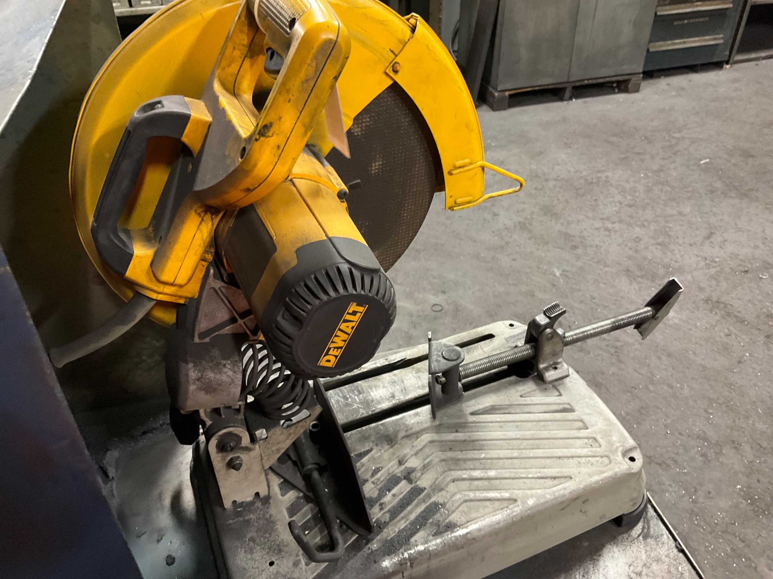 DEWALT CIRCULAR SAW - CIRCULAR SAWS