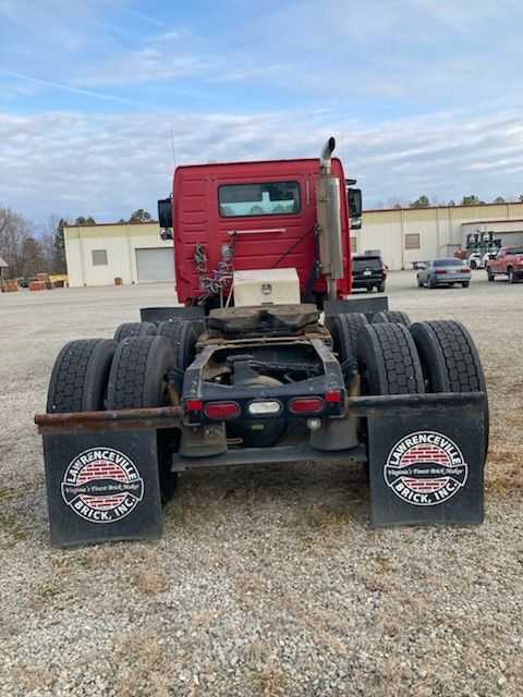 2007 VOLVO VNL TRACTOR TRUCK - TRACTOR TRUCK