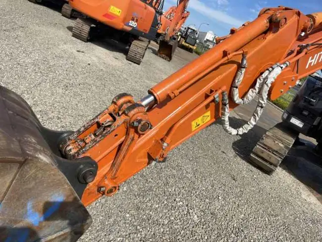 2020 HITACHI ZX75US-5B CRAWLER EXCAVATOR - undefined