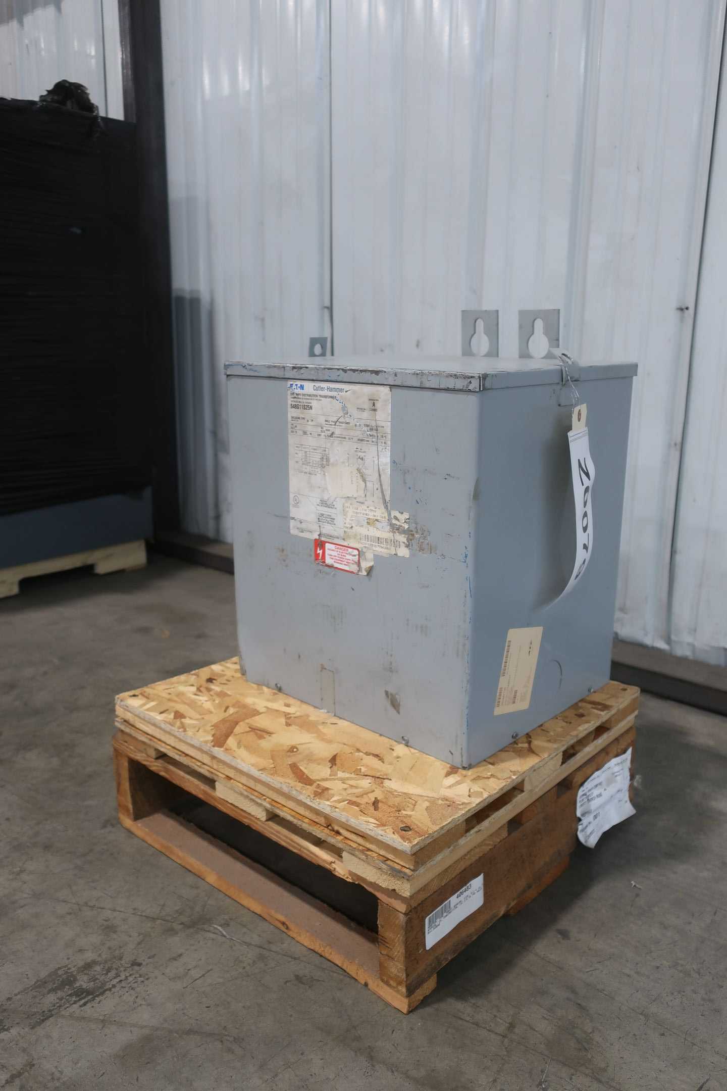 CUTLER-HAMMER S48G11S25N DRY POWER DISTRIBUTION TRANSFORMER - CONTROL TRANSFORMERS