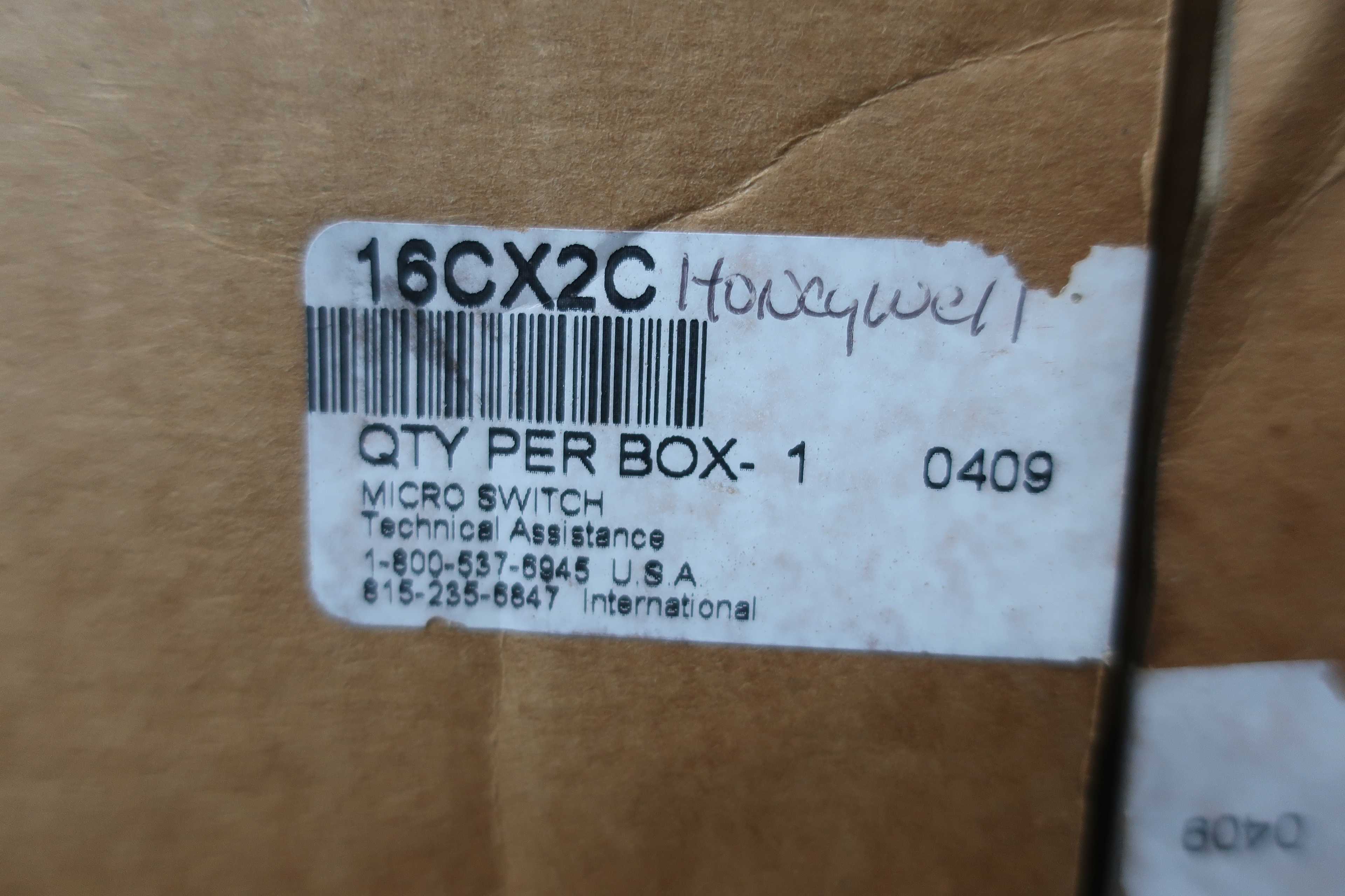 PALLET OF ASSORTED PRESSURE SWITCHES - PRESSURE SWITCH