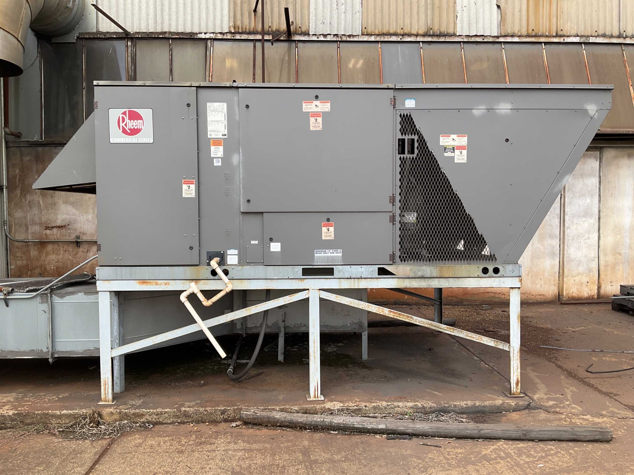 2021 RHEEM RLNL-B240DL AIR CONDITIONER UNIT - AIR CONDITIONER UNIT