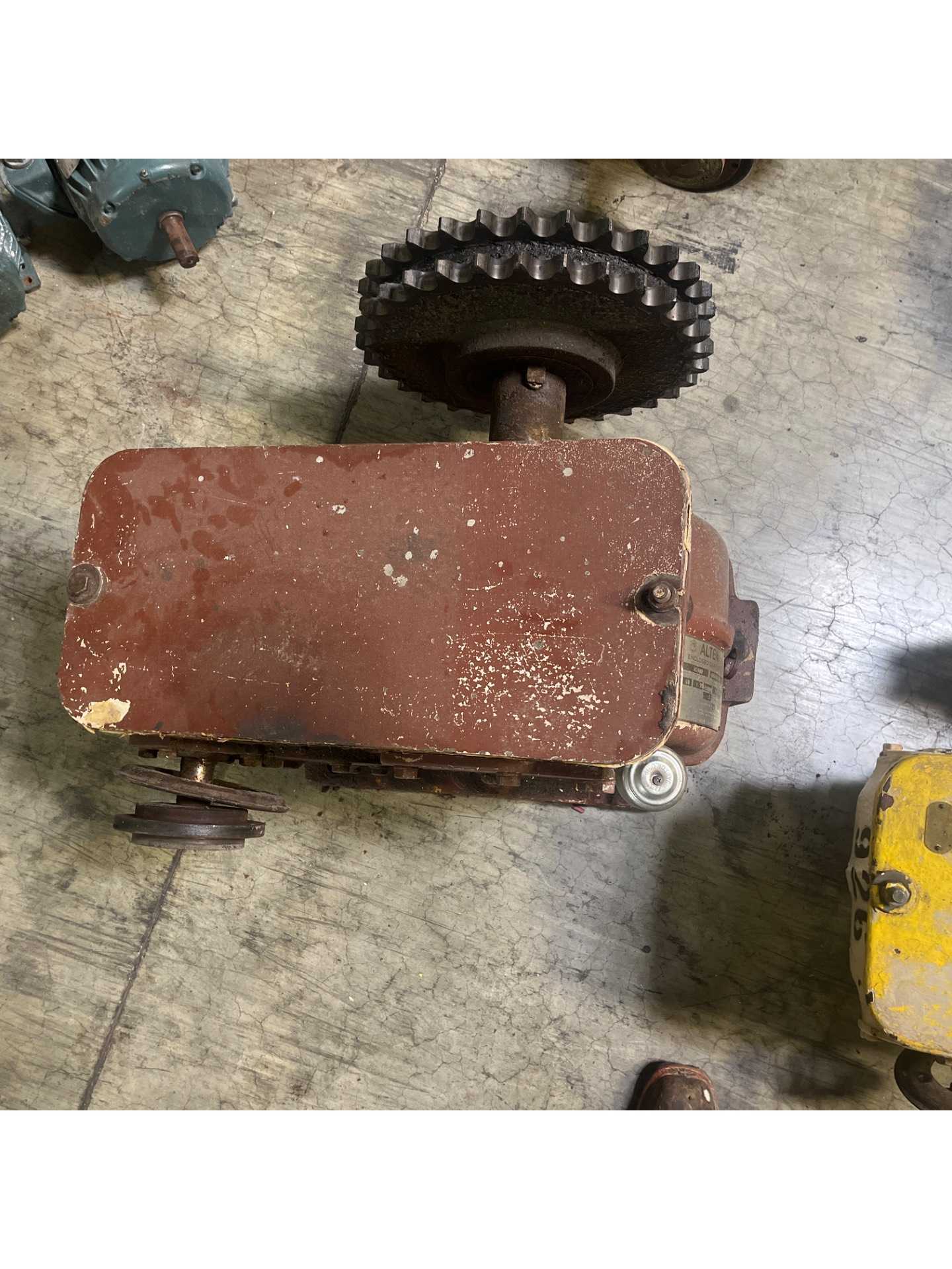 ALTEN ADG45B-2M-11 ENCLOSED GEAR DRIVE - ENCLOSED GEAR DRIVE