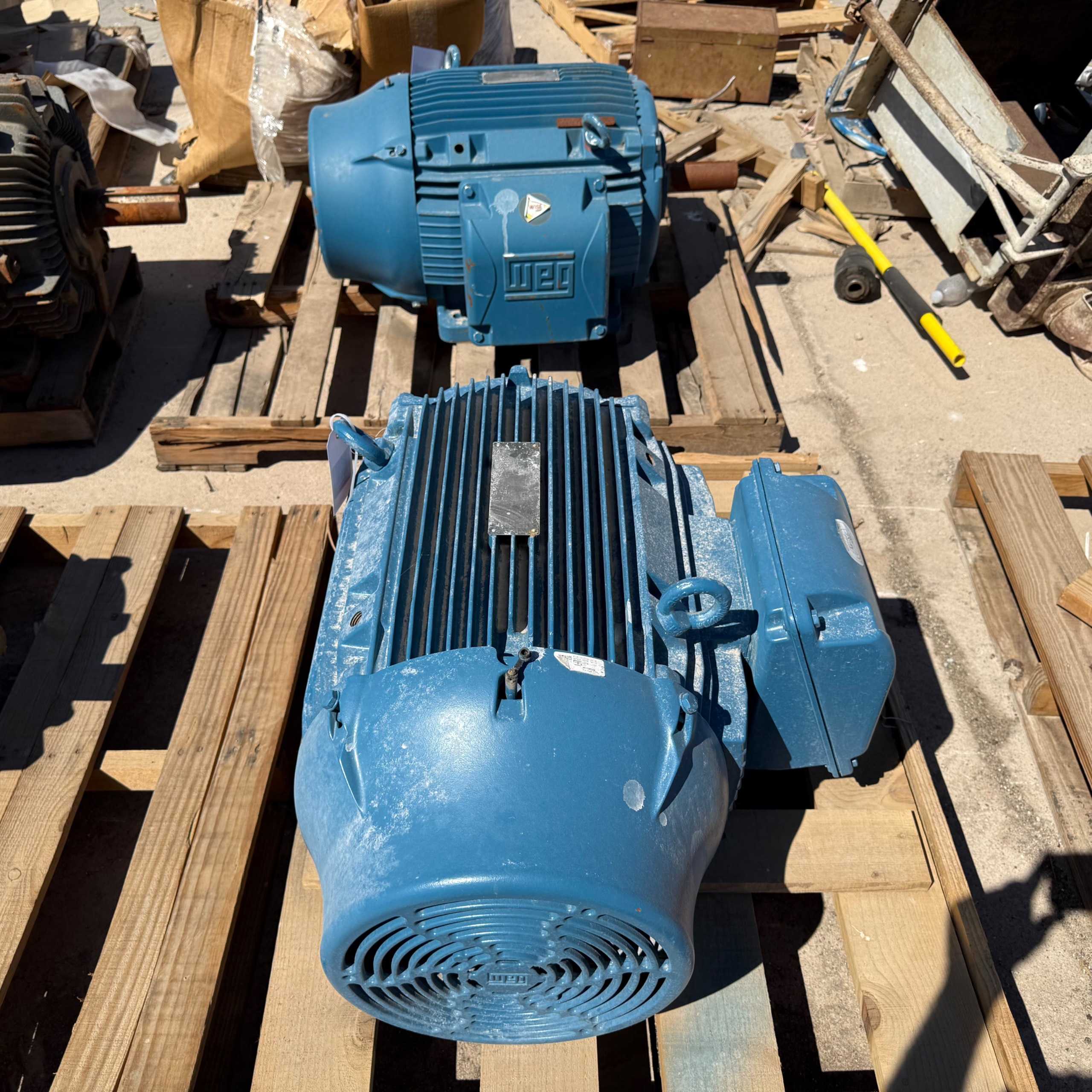 QTY 2: WEG AC MOTORS - AC MOTOR