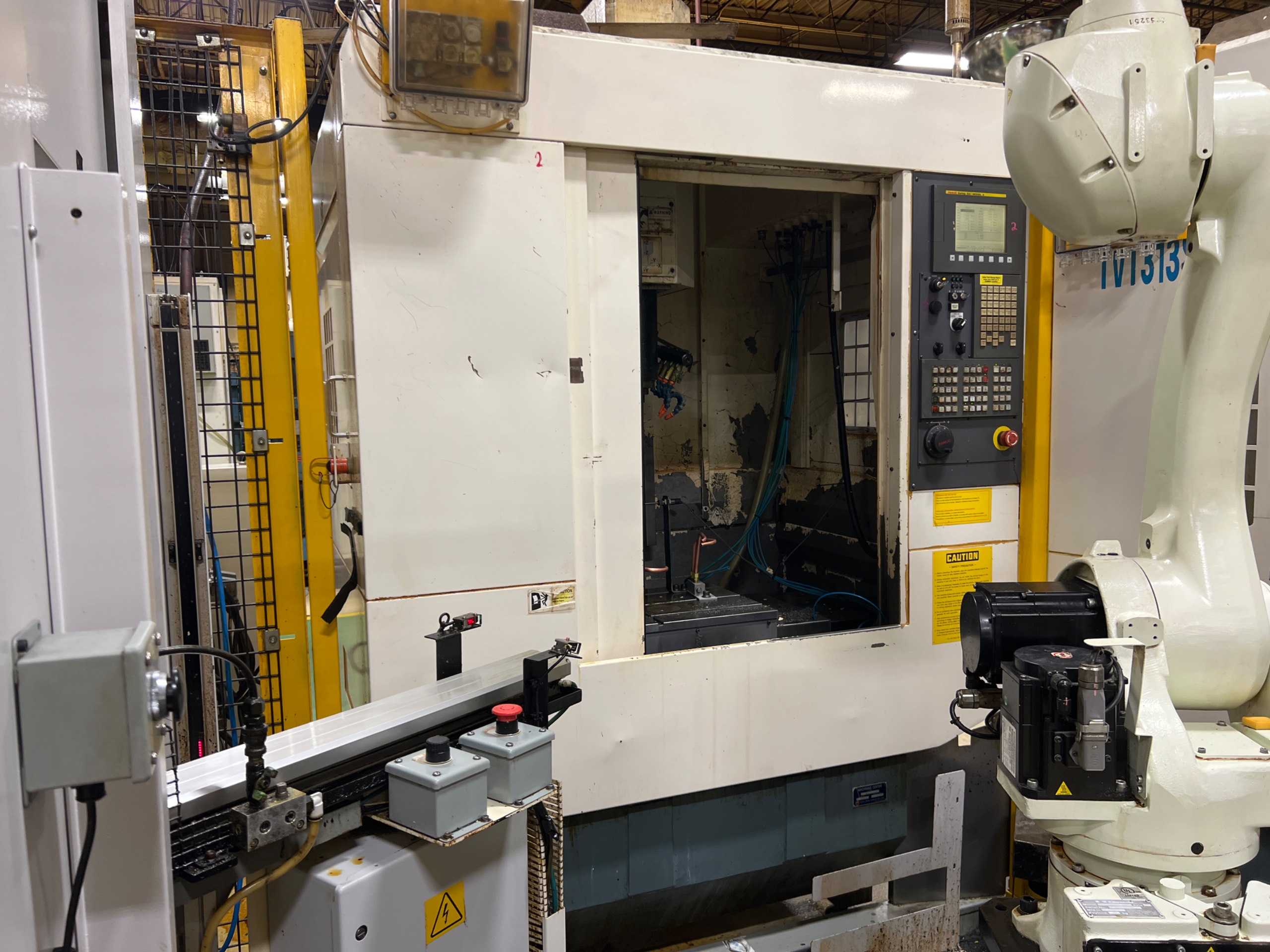 2011 TOYOSK TVT313S VERTICAL MACHINING CENTER - VERTICAL MACHINING CENTERS