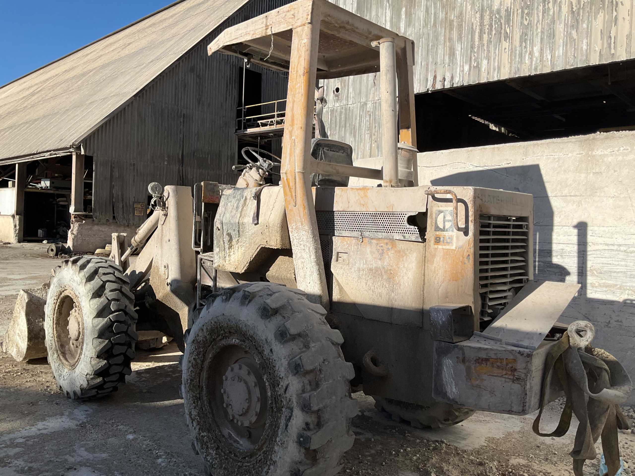 CATERPILLAR 910 WHEEL LOADER - WHEEL LOADERS
