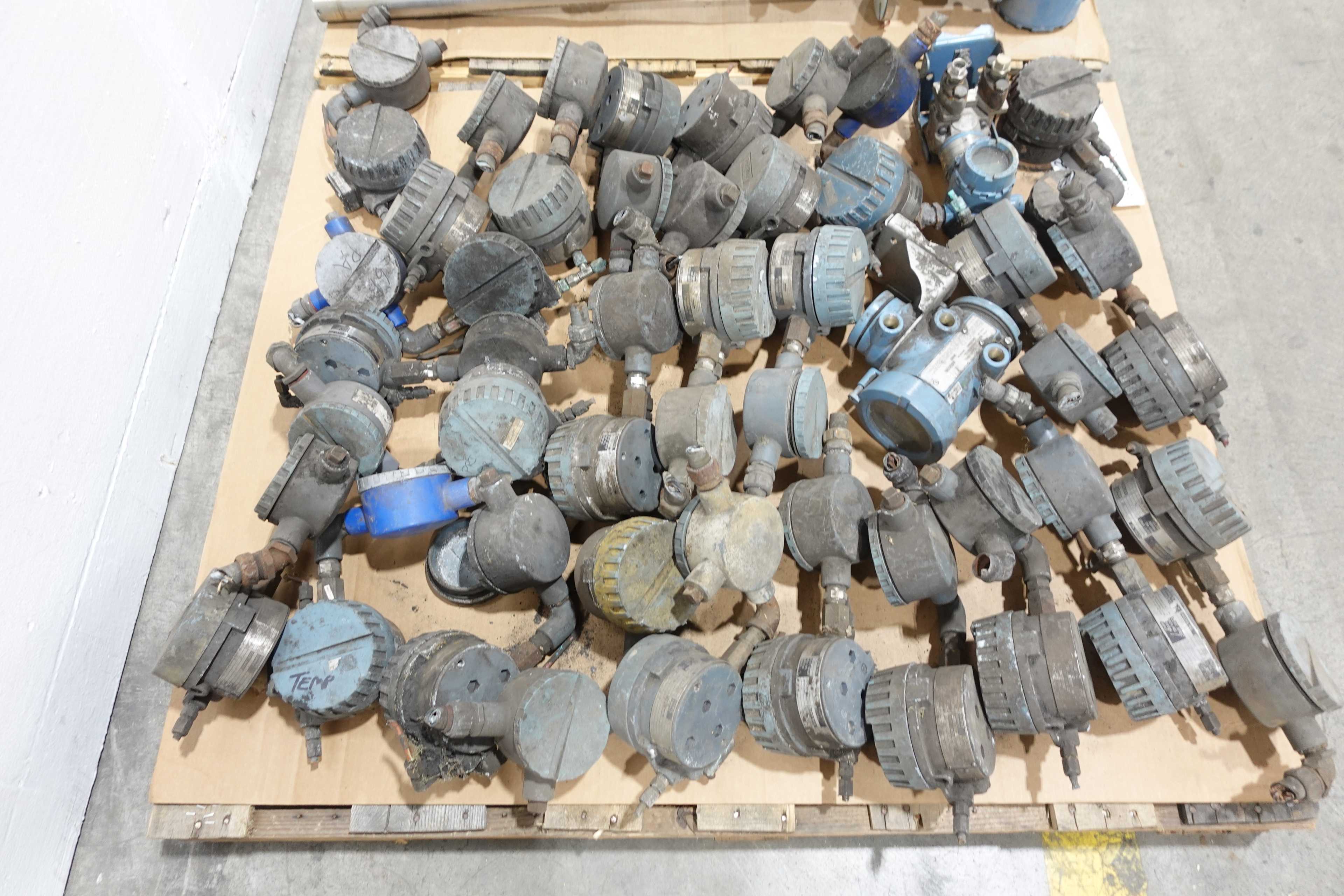 2 PALLETS OF ASSORTED ROSEMOUNT AND FOXBORO TRANSMITTERS - PRESSURE TRANSMITTER