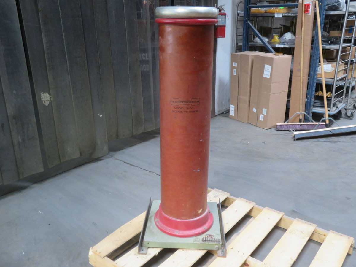 HIPOTRONICS 2100 HIGH VOLTAGE CAPACITOR, 955 KG WEIGHT - ELECTRICAL TESTING EQUIPMENT