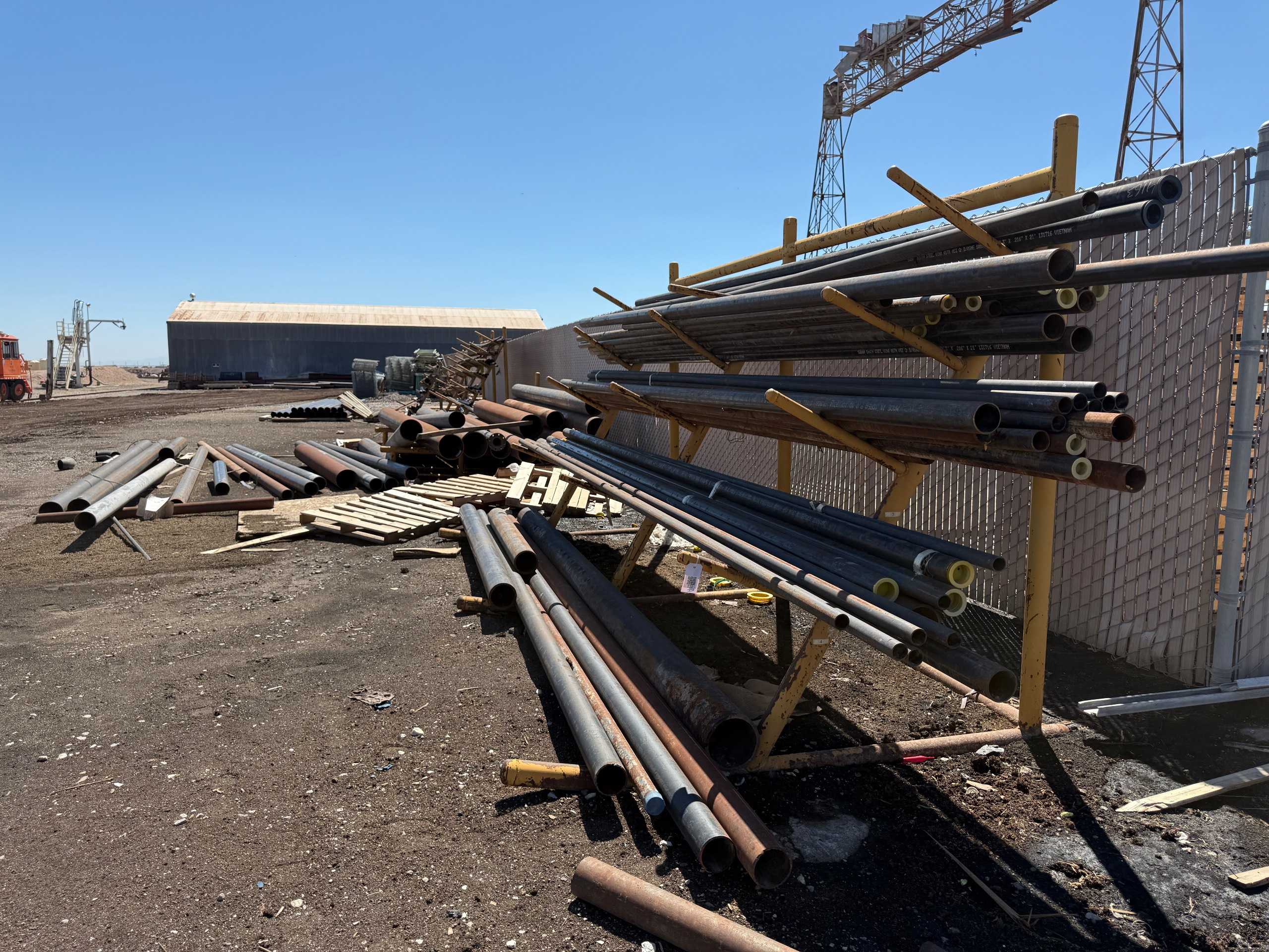 BULK QTY OF STEEL PIPES - PIPE