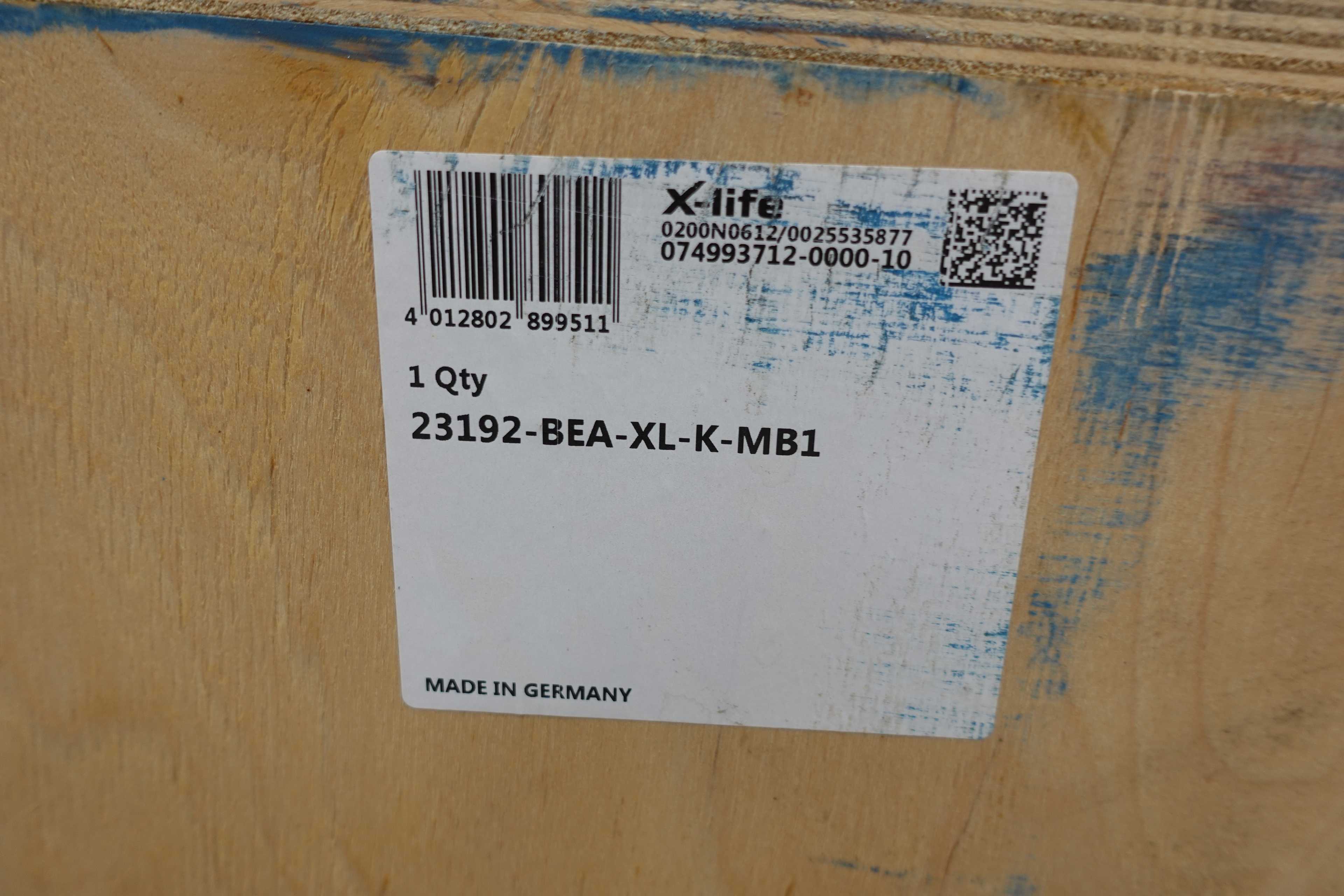 SKU 1739737 - LOT OF 2 SETS OF FAG 23192-BEA-XL-K-MB1 ROLLER BEARINGS WITH H3192-HG SLEEVES - BEARINGS