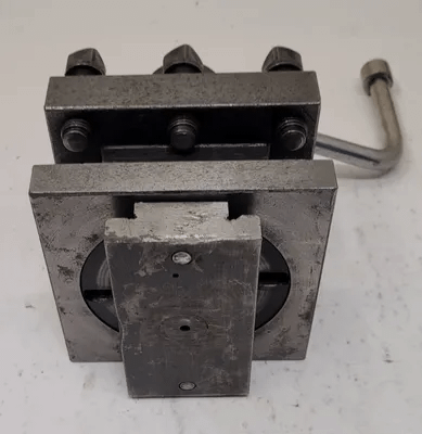 LATHE TOOL POST HOLDER - BASE: H: 7IN W: 5-1/4IN L: 5-1/4IN GAP: 1.5IN THICK: 1IN - MACHINE TOOLING