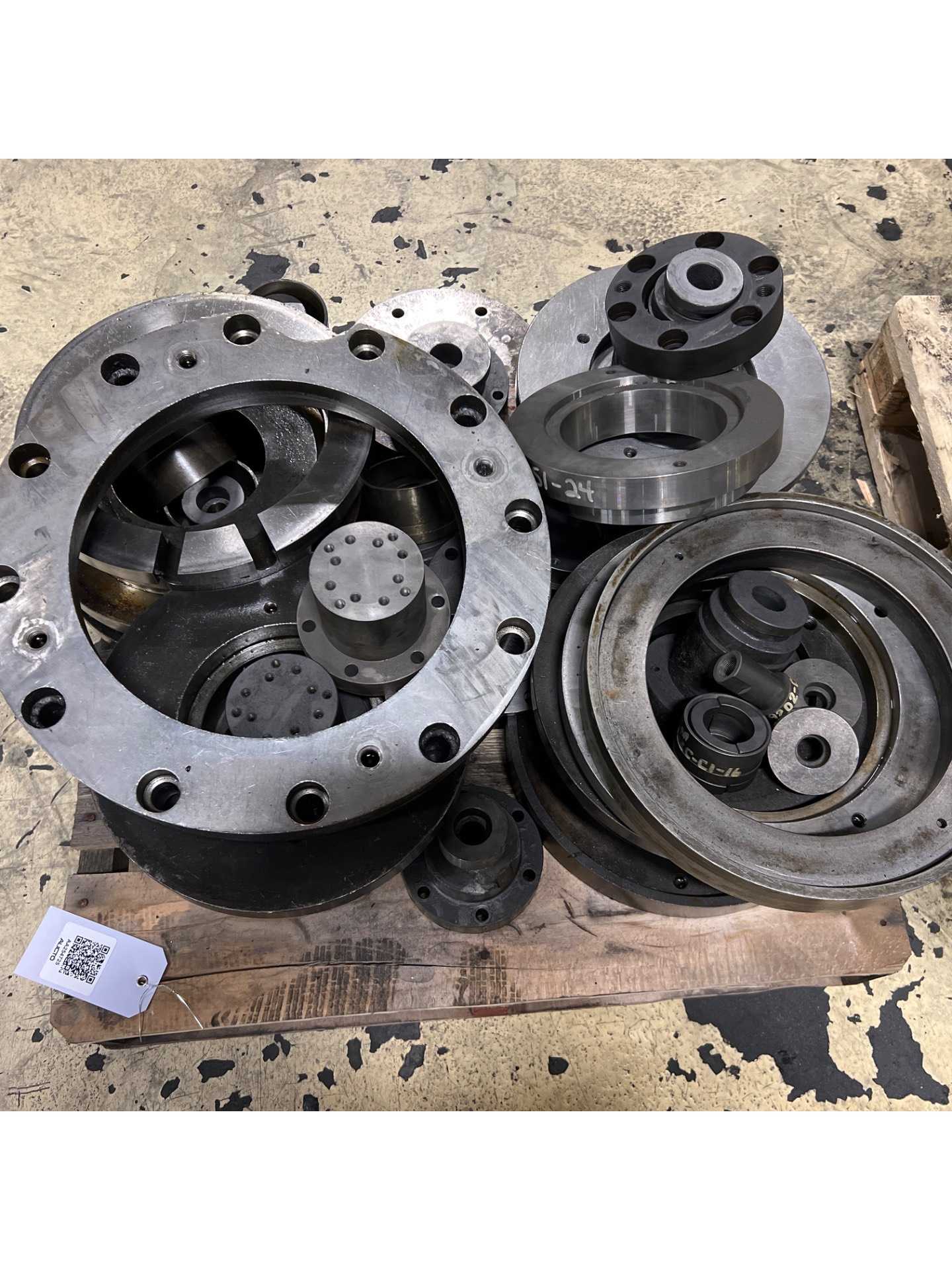 BULK QTY OF TOOLING FOR CINCINNATI PRESSES - TOOLING FOR PRESSES