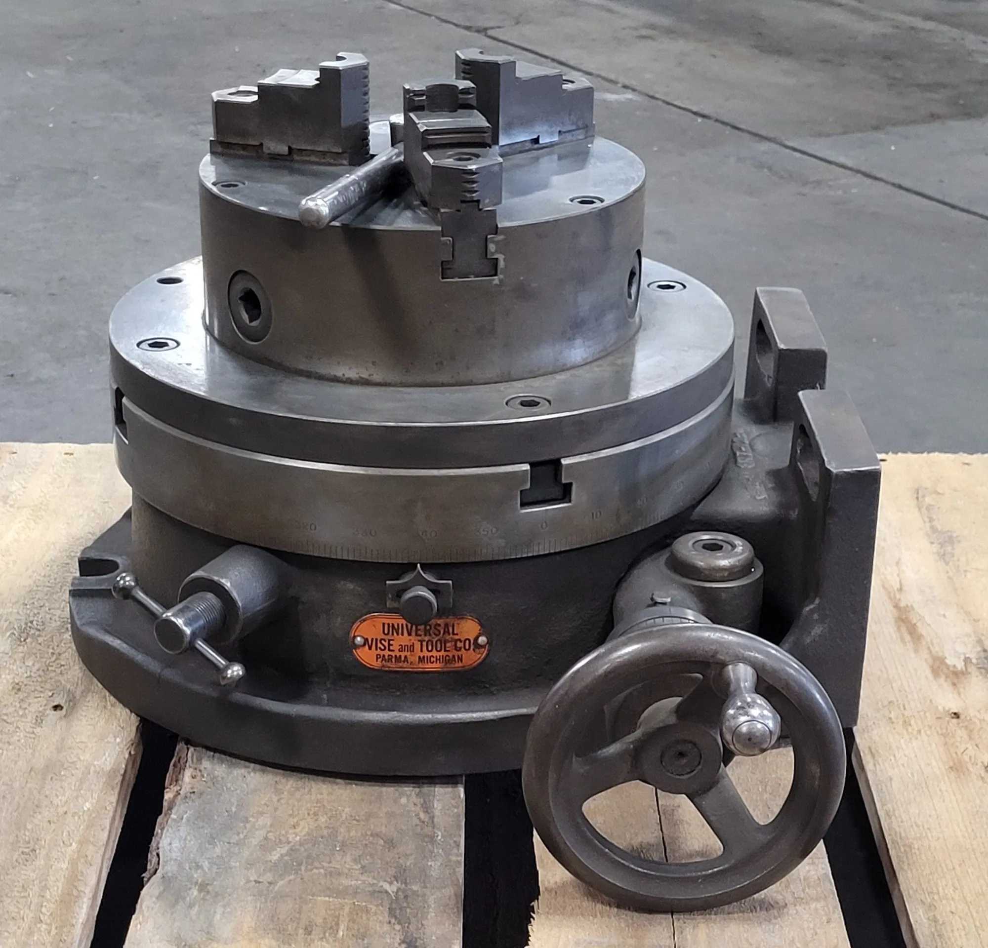 UNIVERSAL VISE AND TOOL CO HORIZONTAL/VERTICAL ROTARY TABLE, 8" PRATT BURNERD 3-JAW CHUCK - MACHINING TOOLING & PARTS