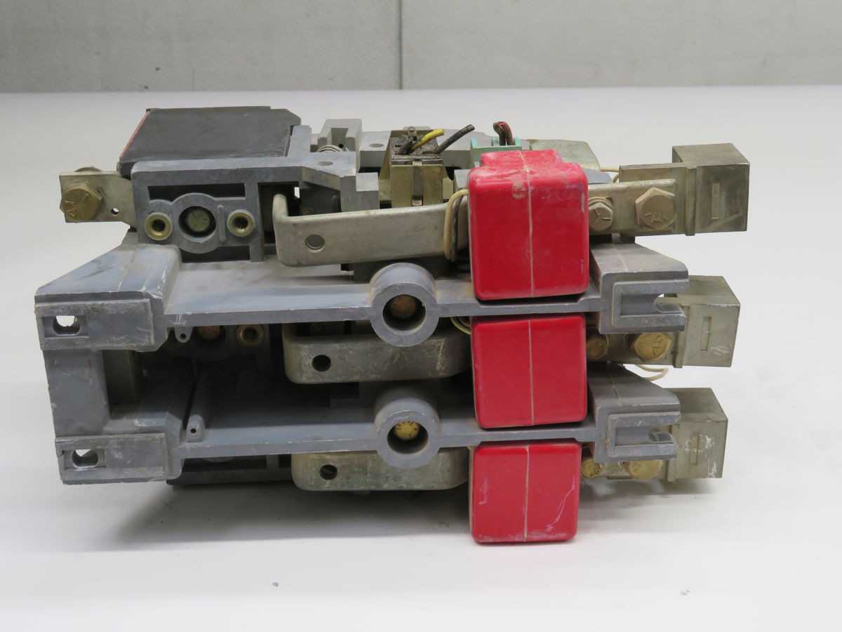 WESTINGHOUSE 2050A15G16 STARTERS, 3-PHASE, 3-POLE, 270A, NEMA 5, 200 HP @ 600V, 110/120V - MOTOR STARTERS