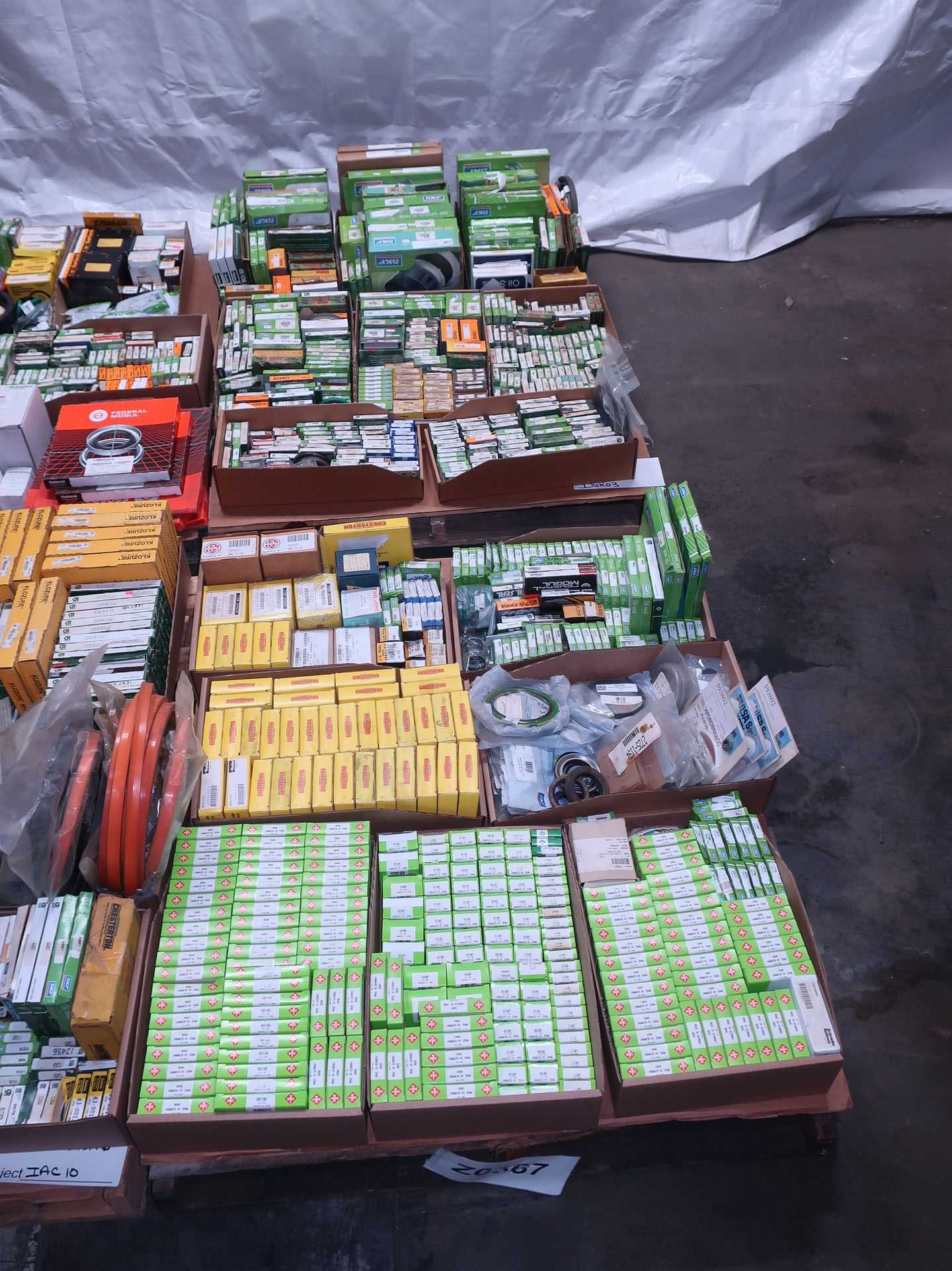 4 PALLETS OF ASSORTED SEALS - SEALS