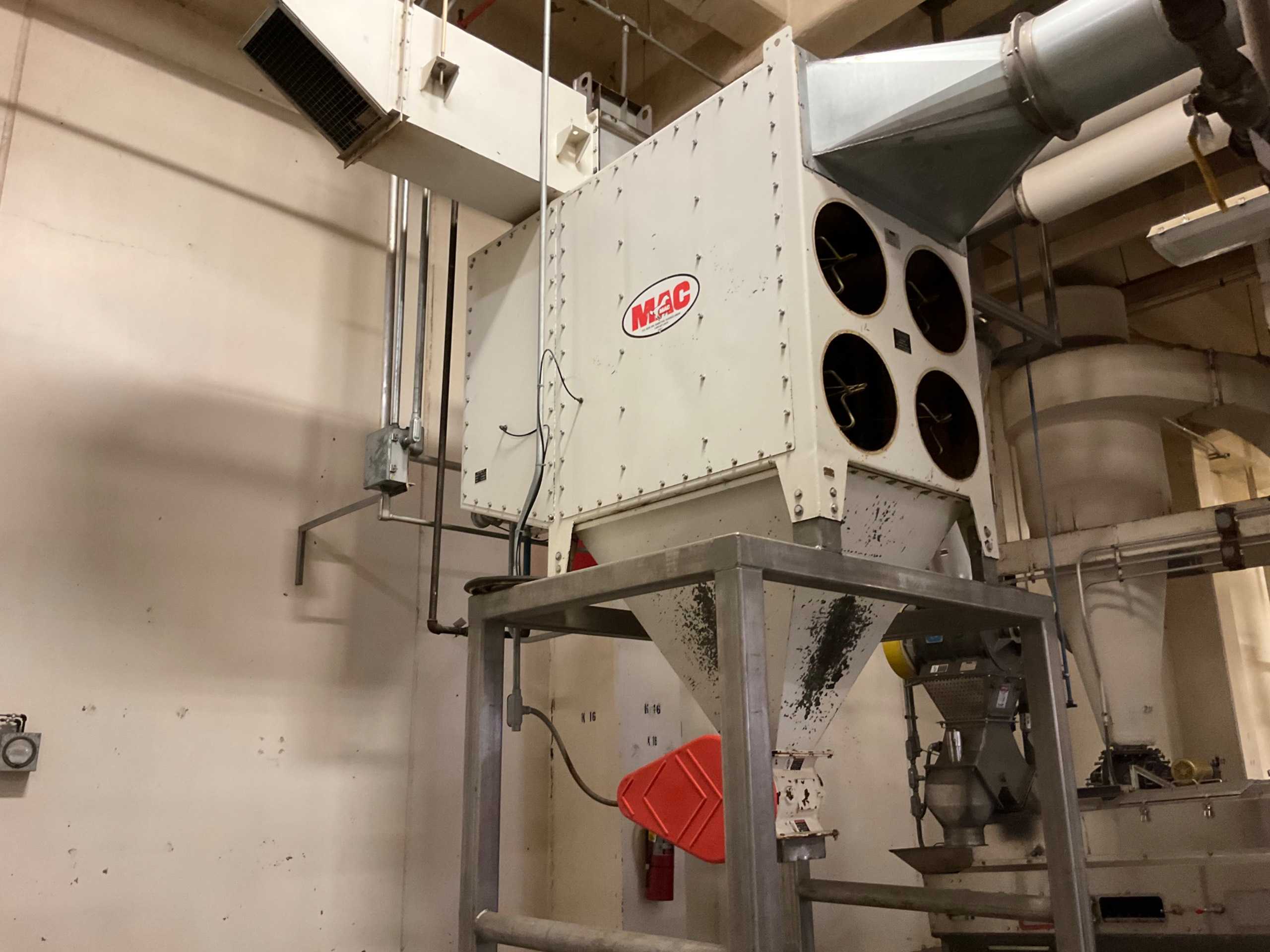 MAC 2M2F8 DUST COLLECTOR - DUST COLLECTOR