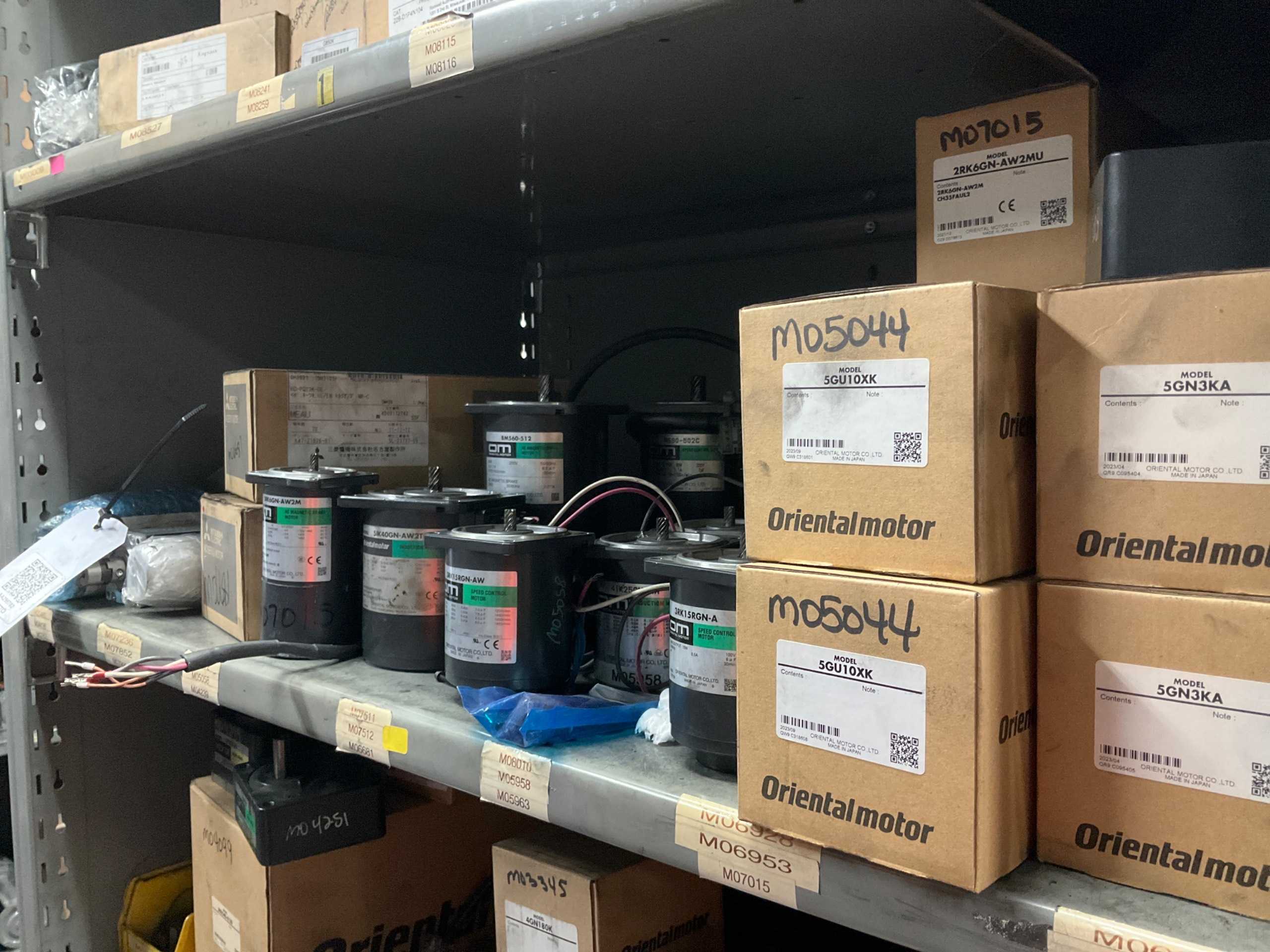 BULK QTY OF INDUSTRIAL PARTS - INDUSTRIAL PARTS