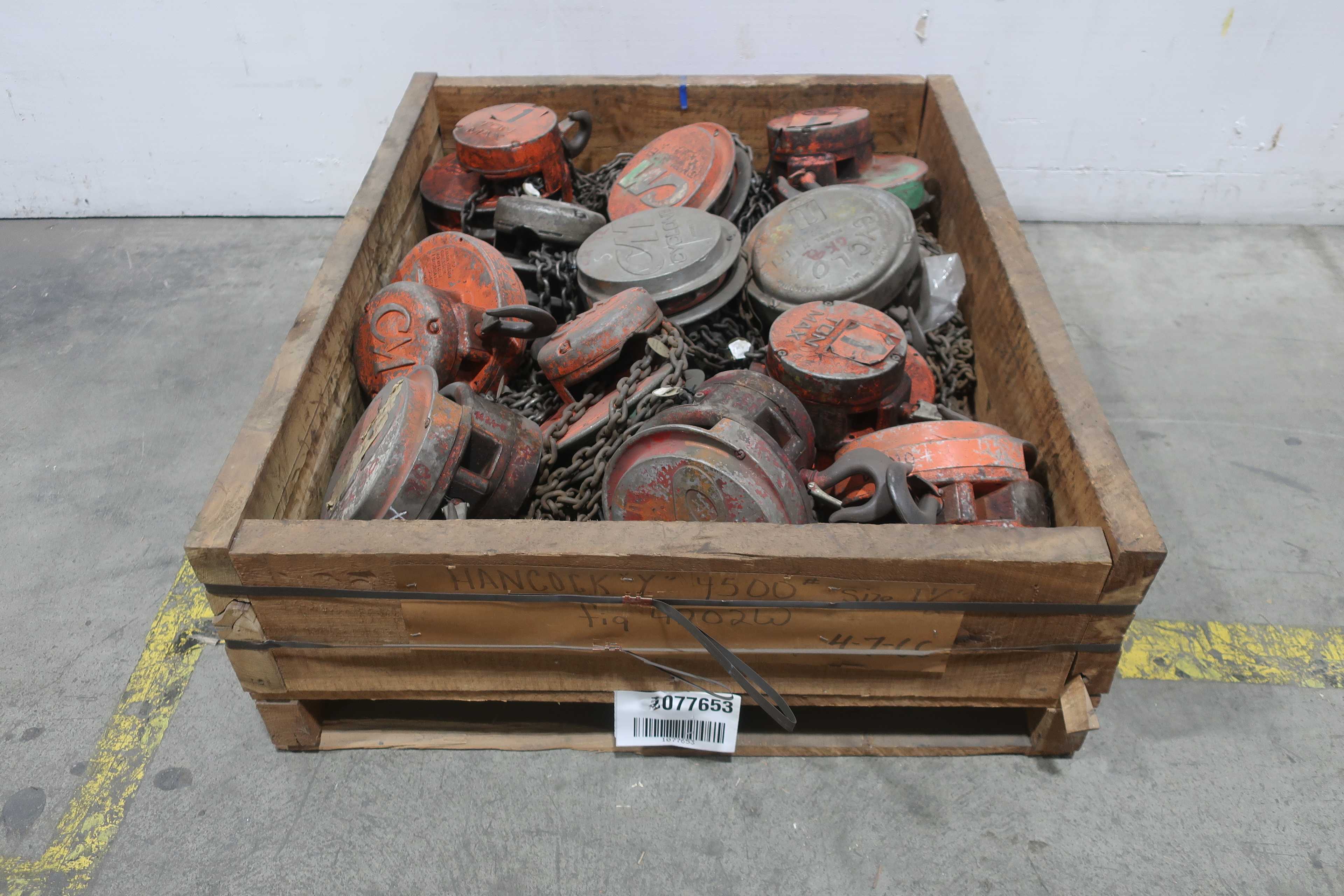 PALLET OF CM CYCLONE 1 TON MANUAL CHAIN HOISTS - LIFTING EQUIPMENT