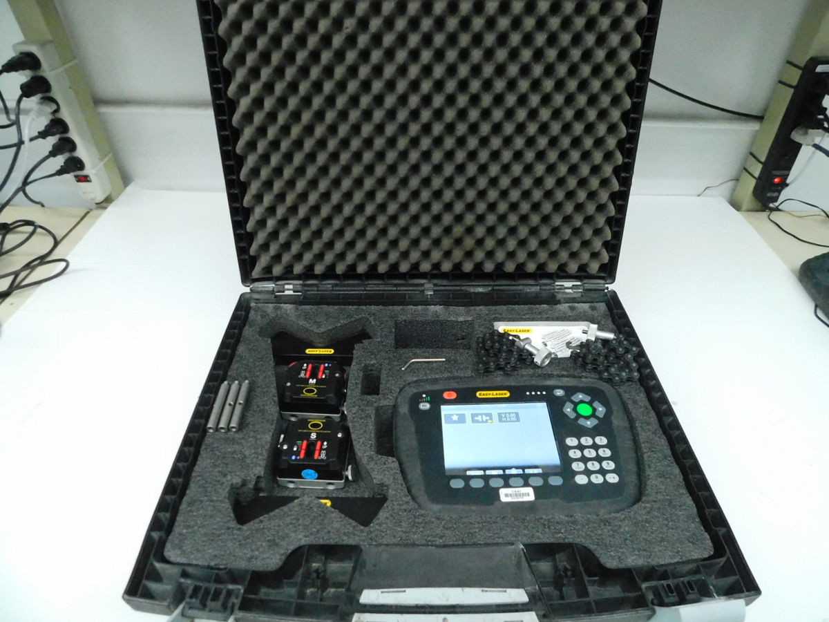 EASY-LASER E420 SHAFT ALIGNMENT SYSTEM, 10M RANGE, 0.01MM RESOLUTION, IP65 PROTECTION - VISUAL INSPECTION