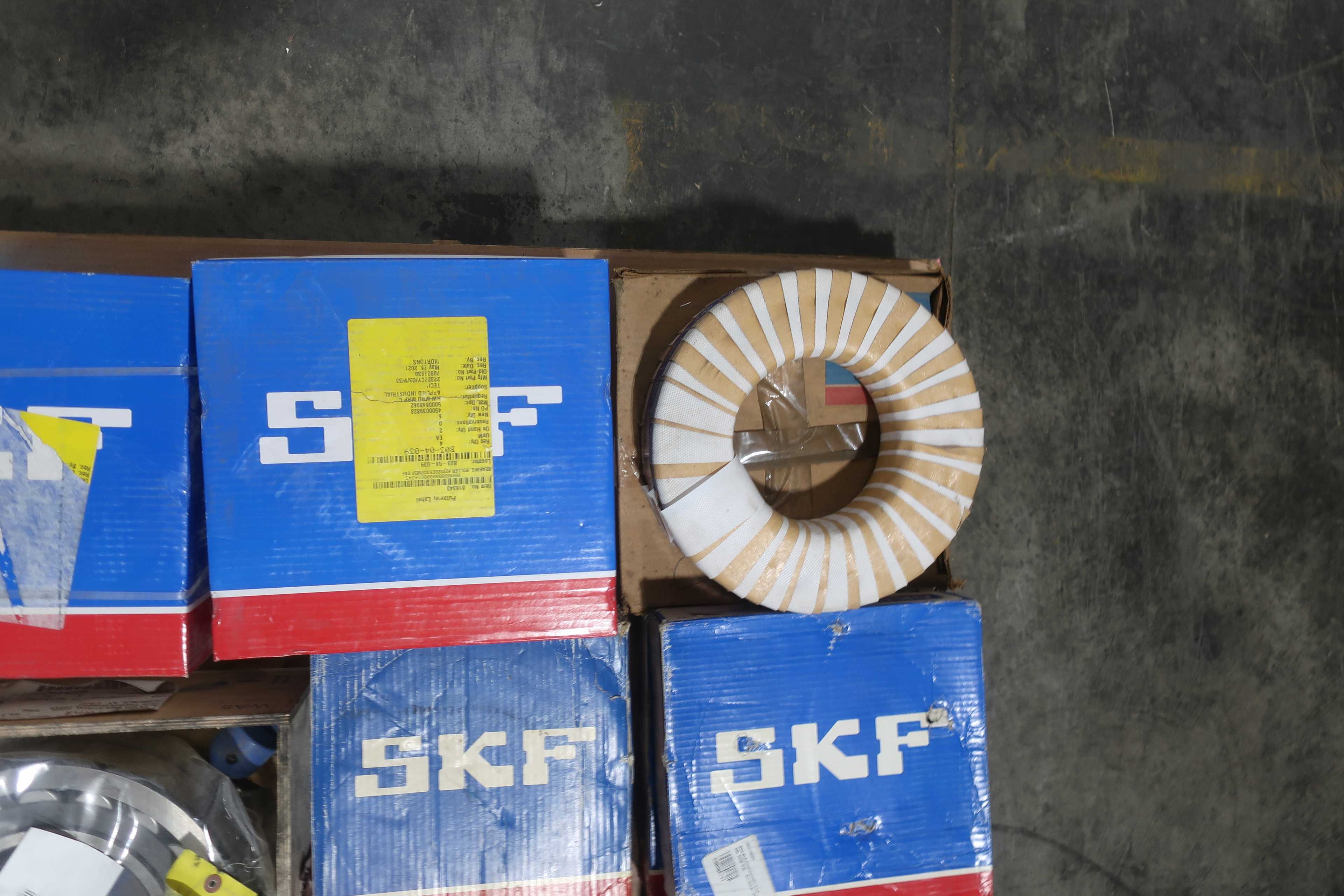 SKU 1749245 - PALLET OF ASSORTED SKF ROLLER BEARINGS - BEARINGS