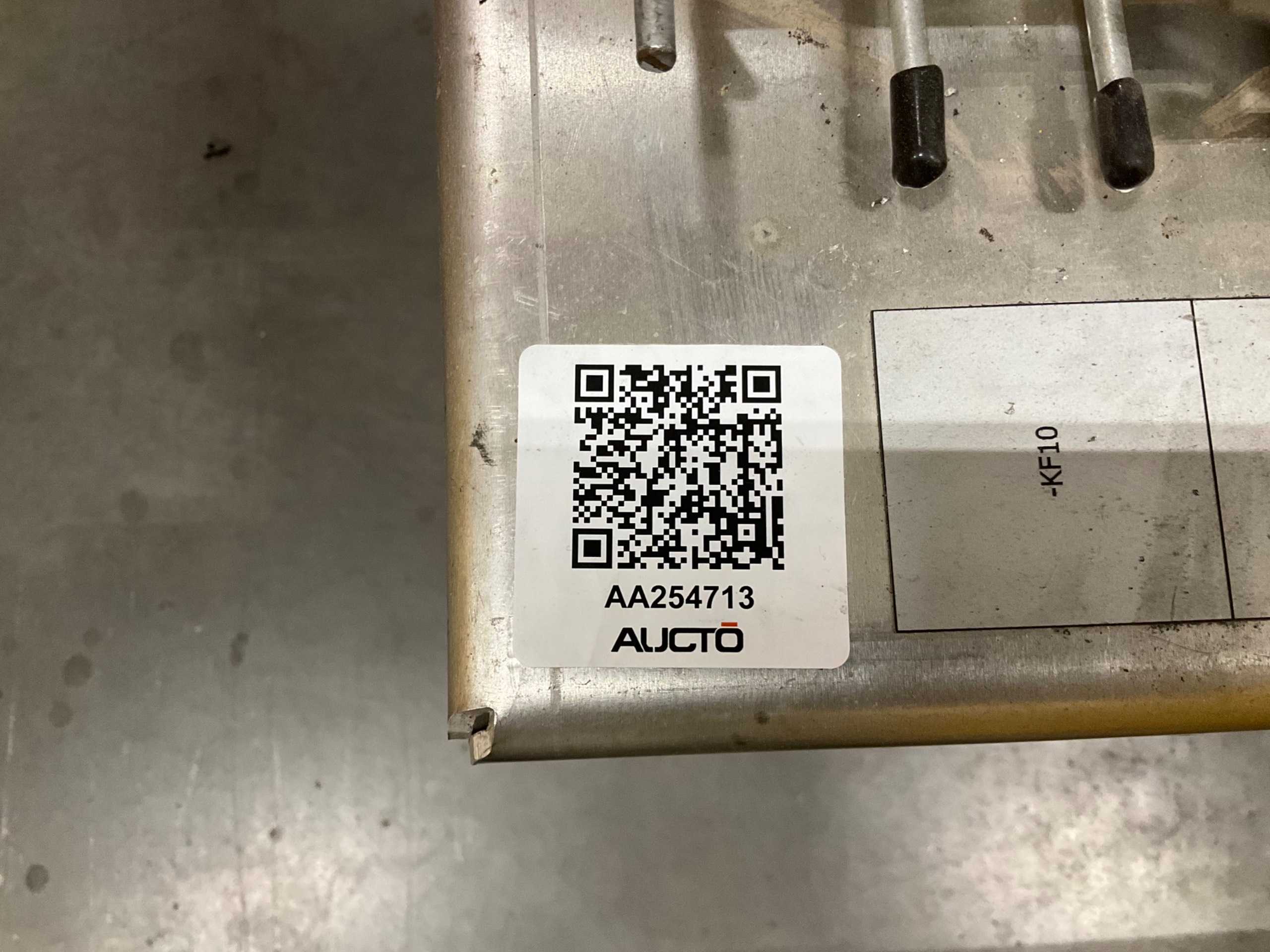 ROBOTIC CLAMPING FIXTURE TABLE - ROBOT PARTS