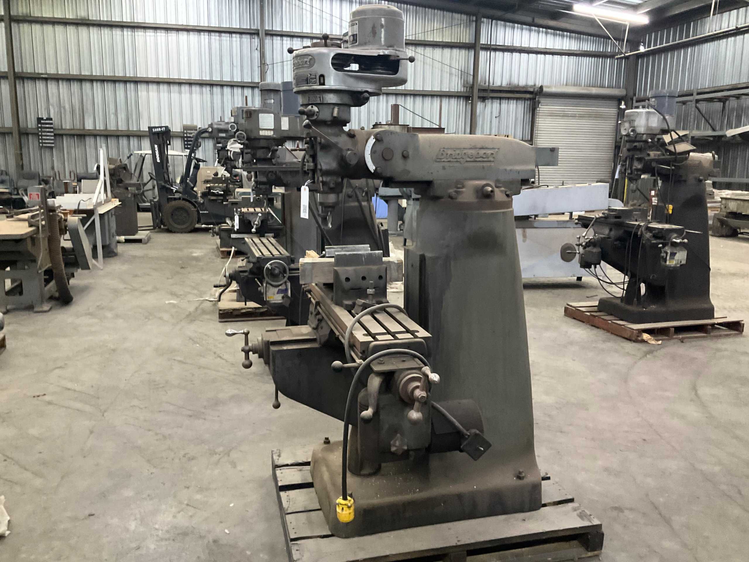 BRIDGEPORT VERTICAL MILLING MACHINE - VERTICAL MILLING MACHINE