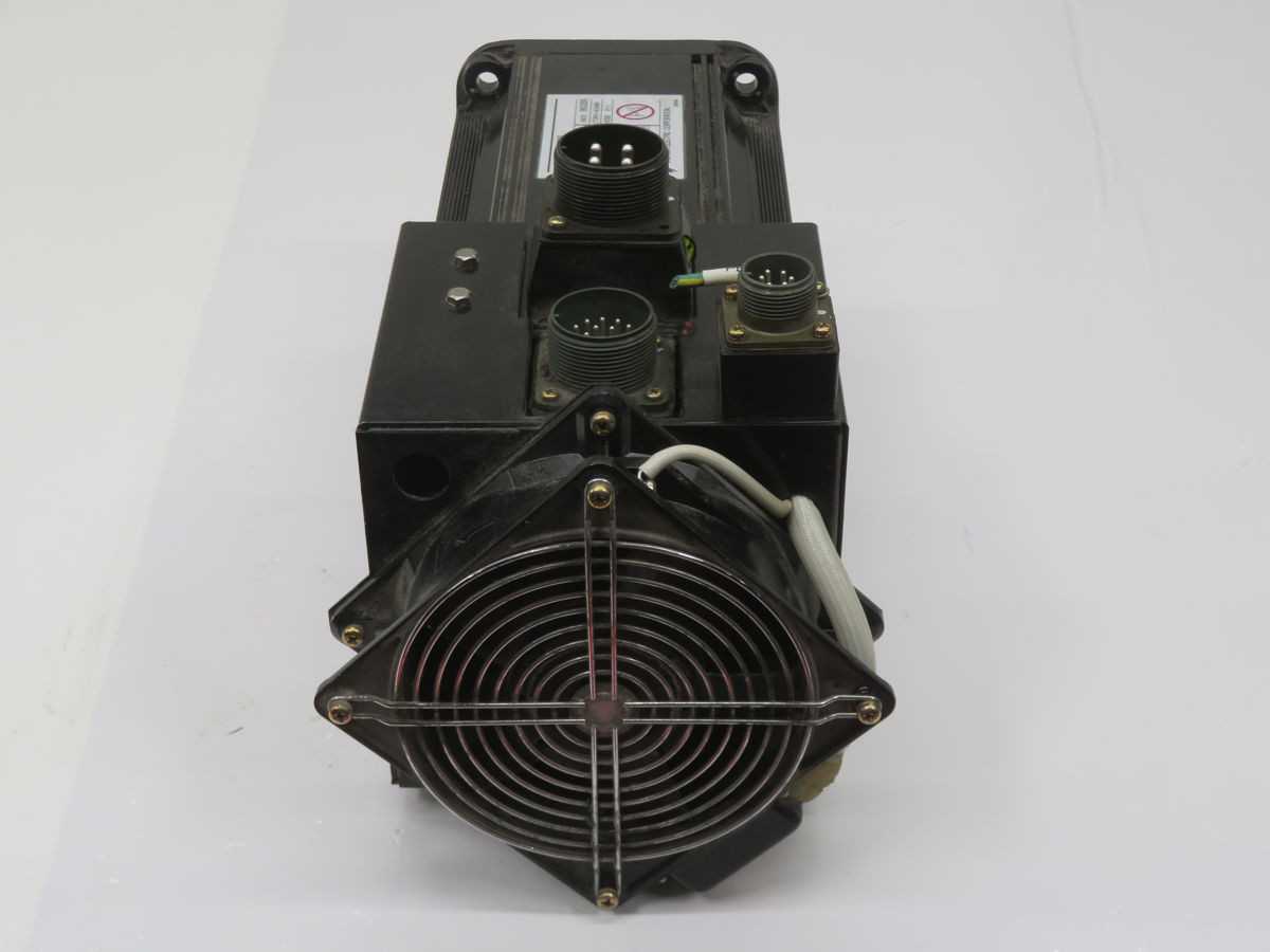 YASKAWA SGMS-70A6V-FJ11 SERVO MOTOR, 7.0 KW POWER, 22.3 NM TORQUE, 3000 RPM, 20-BIT ENCODER - SERVO