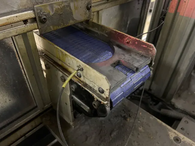 DORNER ADJUSTABLE POWER BELT CONVEYOR - undefined