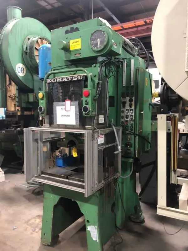 1980 KOMATSU OBS60 PRESS 66 TON, PNEUMATIC WET CLUTCH, HYDRAULIC OVERLOAD PROTECTION - MECHANICAL PRESSES