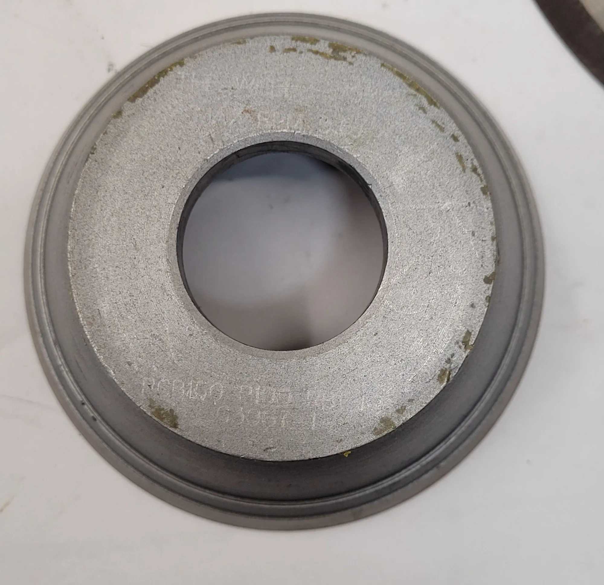 LOT OF 24 DIAMOND GRINDING WHEELS, 1/16" TO 1/2" THICKNESS RANGE - MACHINE TOOLING