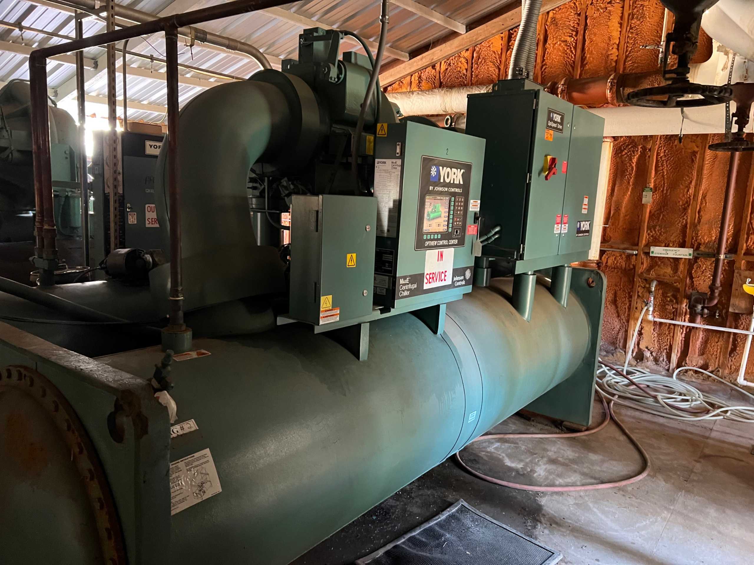 YORK YKE5ESQ7-EMG 500 TON CENTRIFUGAL CHILLER - CHILLERS