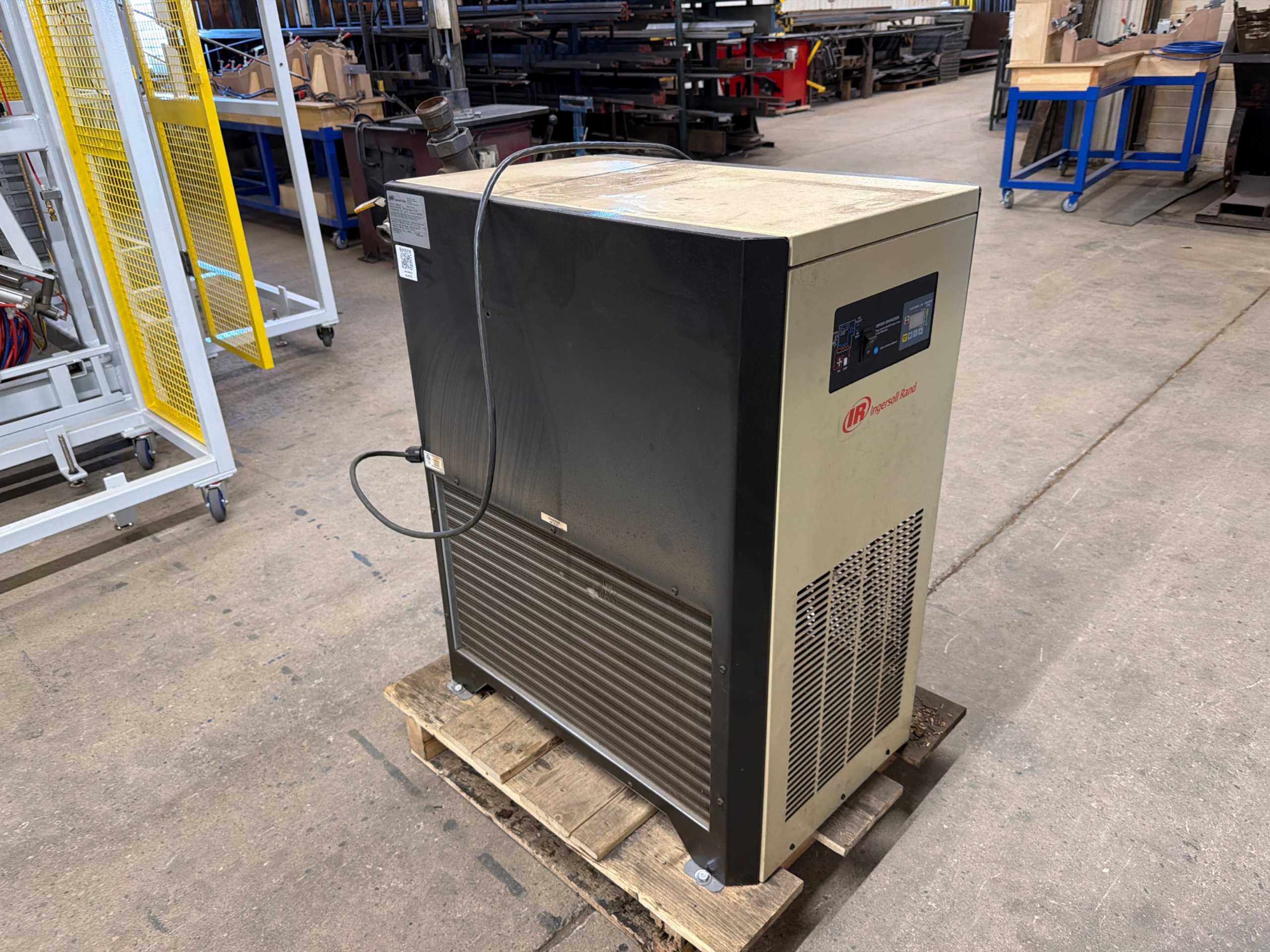 INGERSOLL RAND DA30NA200 REFRIGERATED AIR DRYER, 200 PSIG, 230V, 1PH, 60HZ, 1 HP - AIR DRYERS