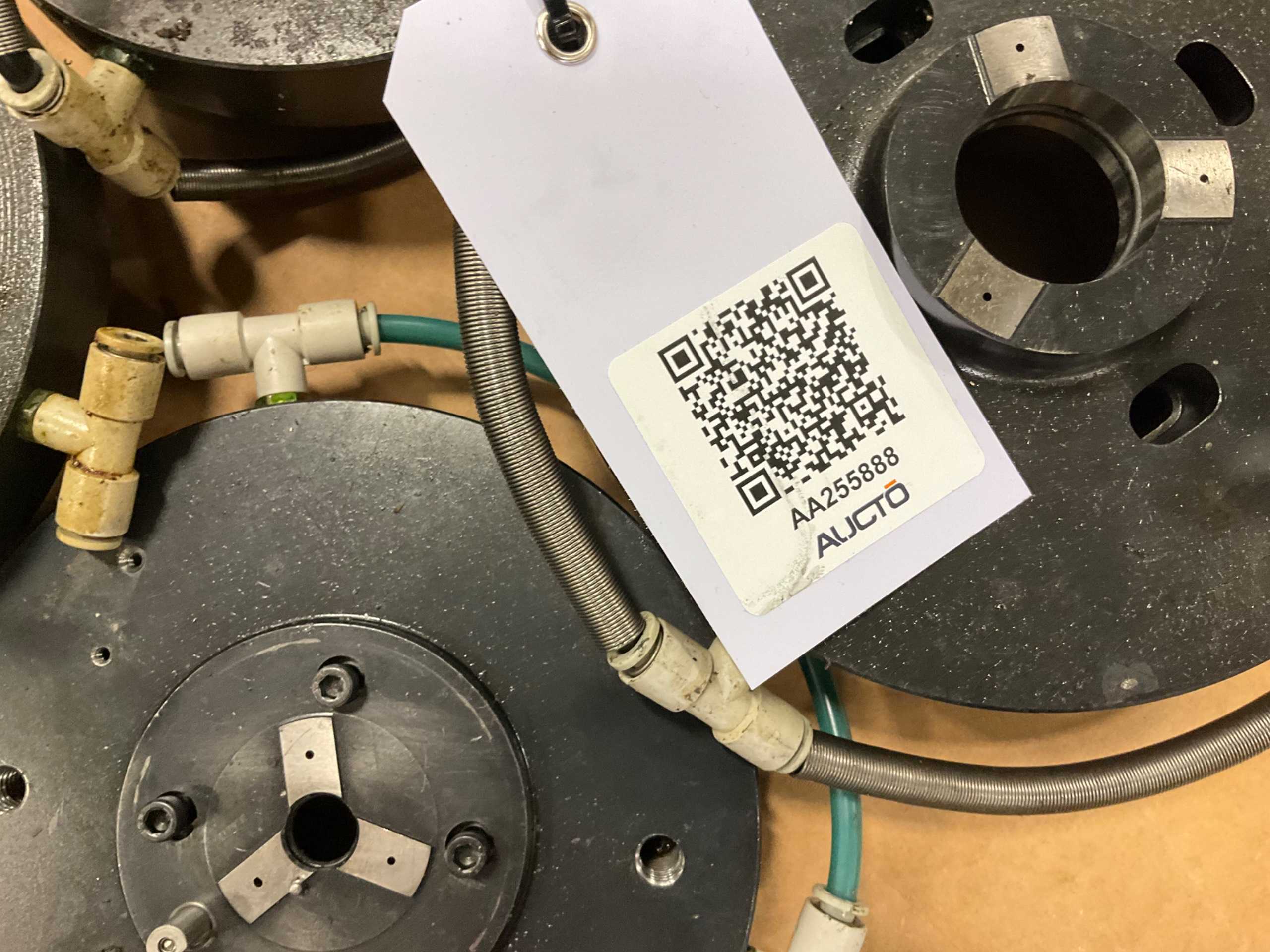 BULK QTY OF INDUSTRIAL PARTS - INDUSTRIAL PARTS