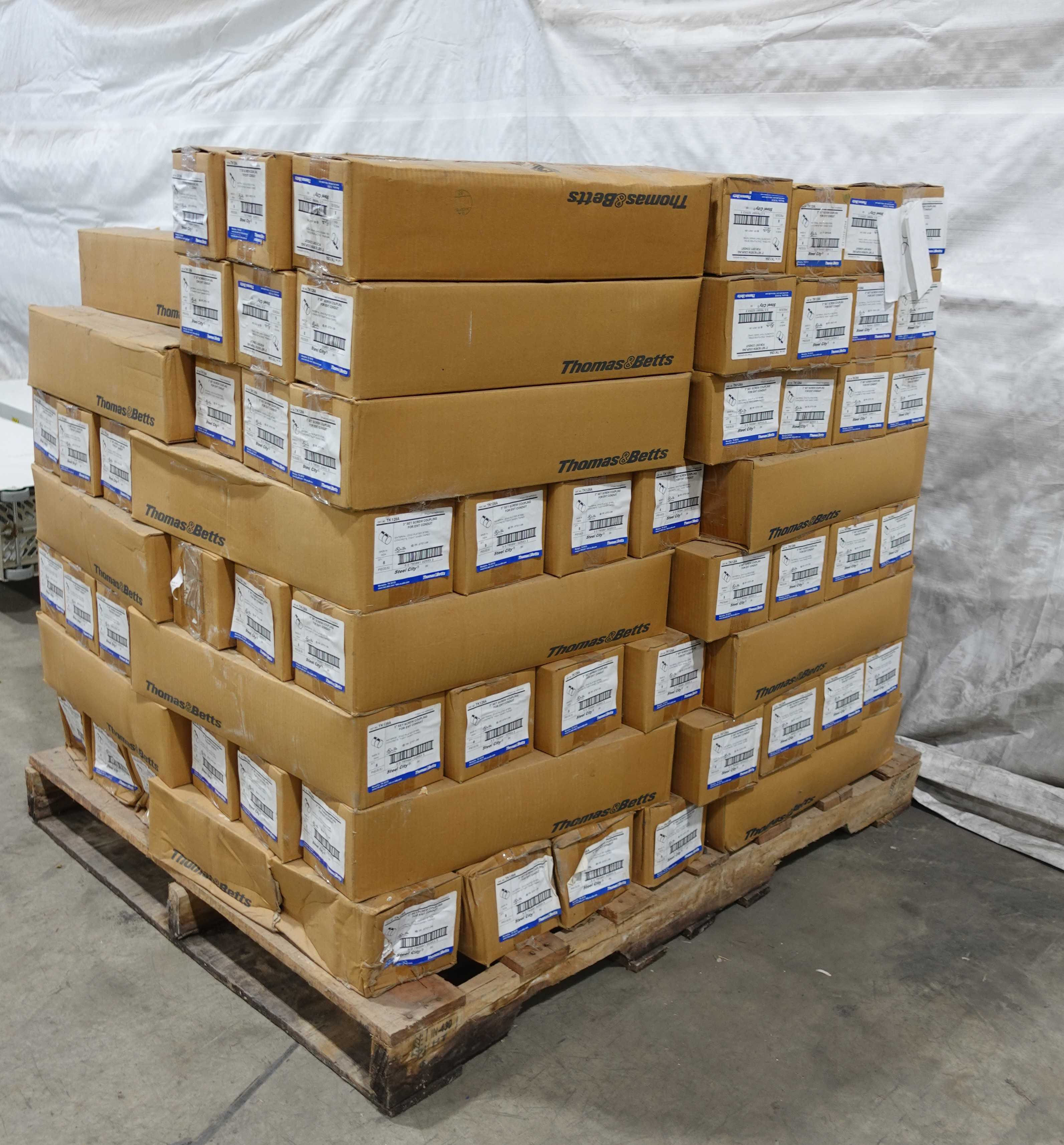 PALLET OF THOMAS & BETTS TK128A SET SCREW COUPLINGS, 3", NEW IN BOX - COUPLINGS, JOINTS, & HUBS