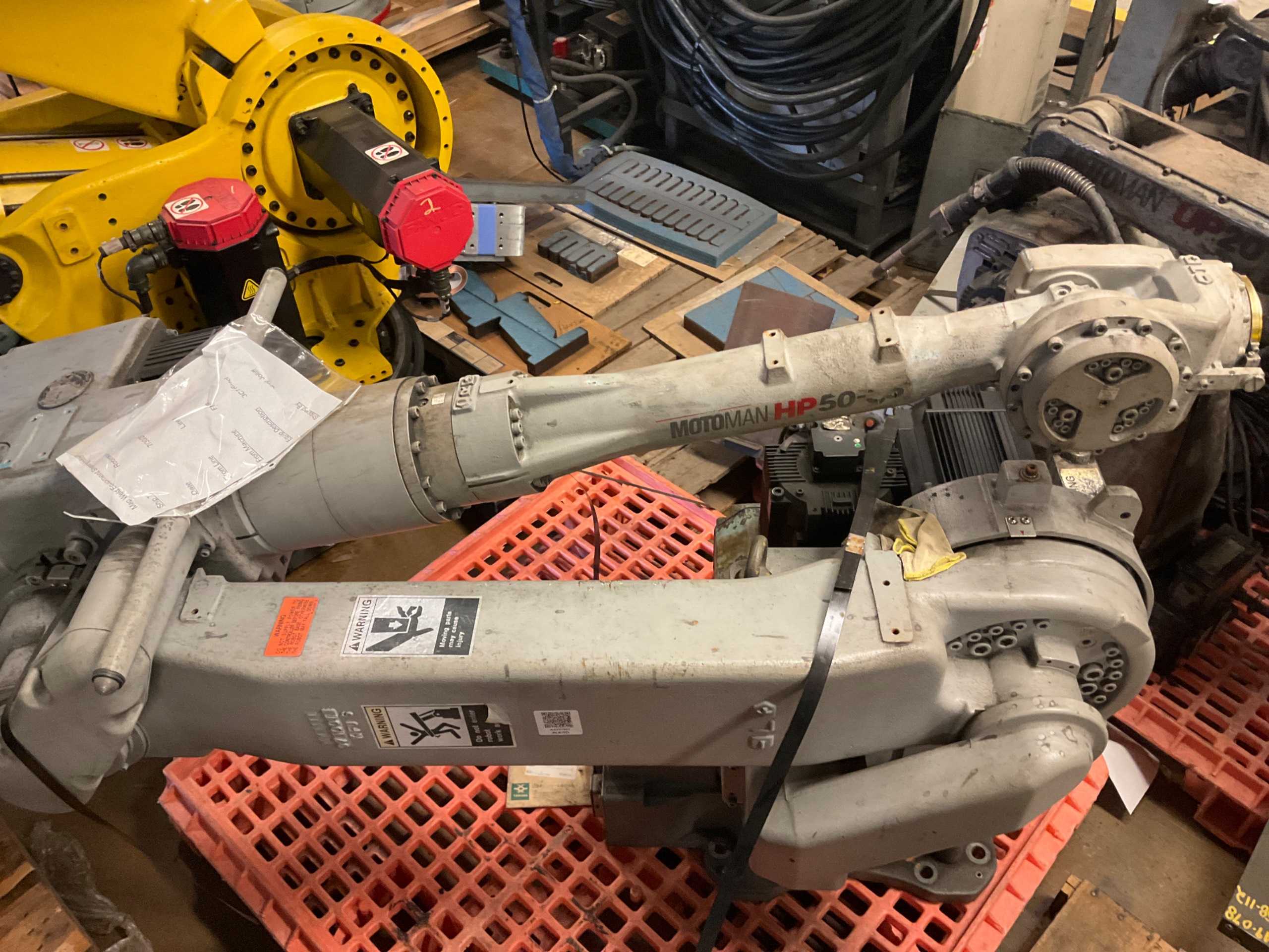 2007 YASKAWA MOTOMAN HP50-35 ARTICULATED ROBOT - ARTICULATED ROBOTS